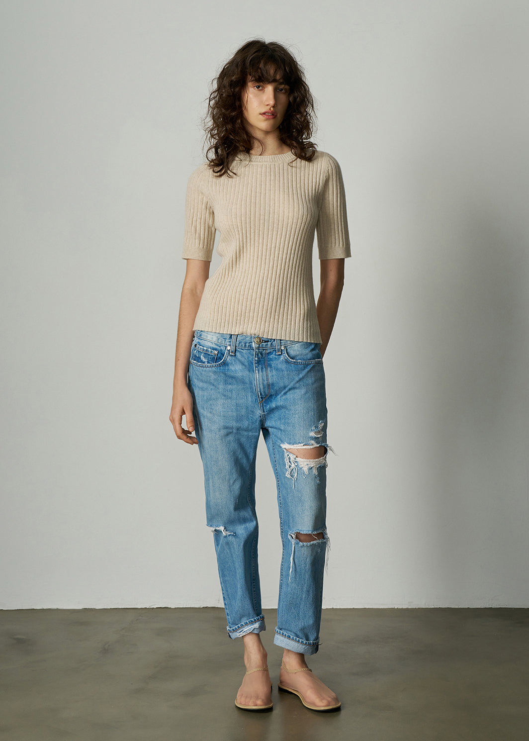 N.48 ALEGER 100% 羊绒短袖 T 恤 - 黑色