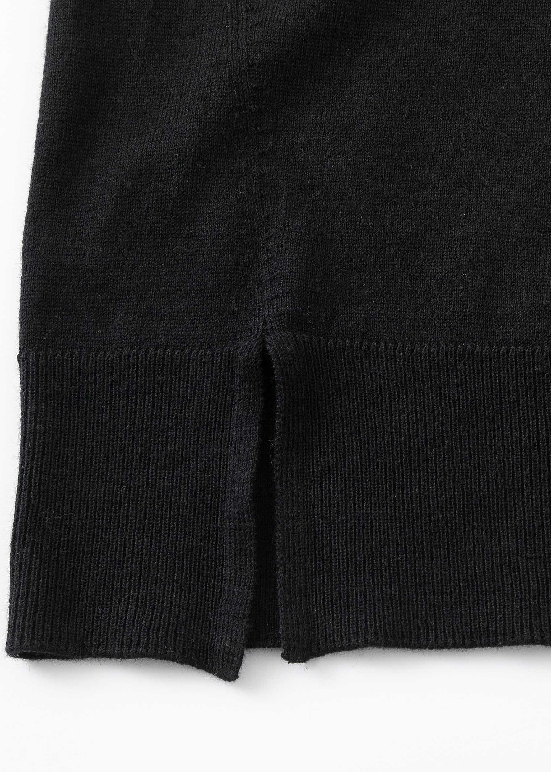N.2103 CLASSIC V-NECK