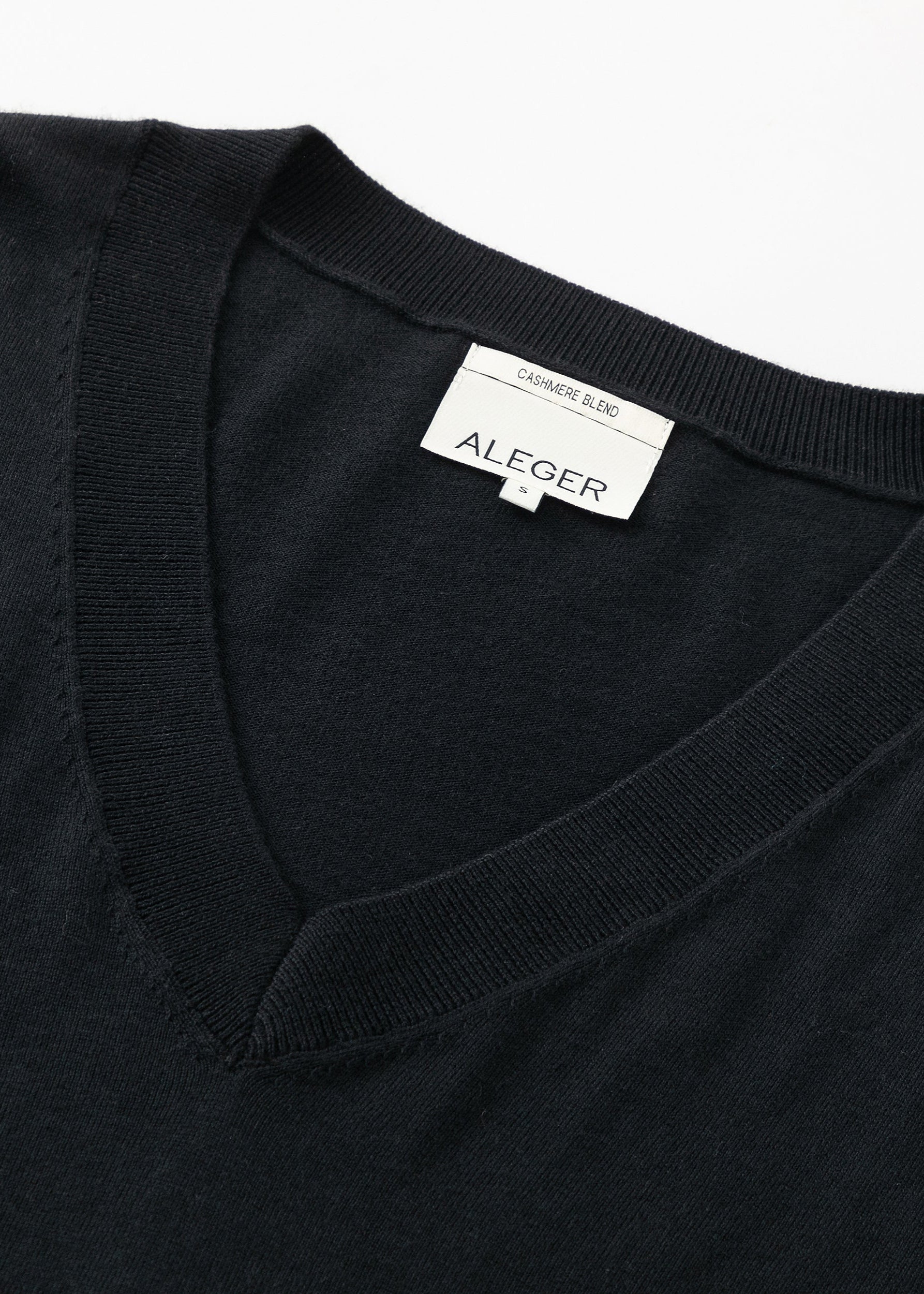 N.21 PIMA COTTON LONG LINE V-NECK