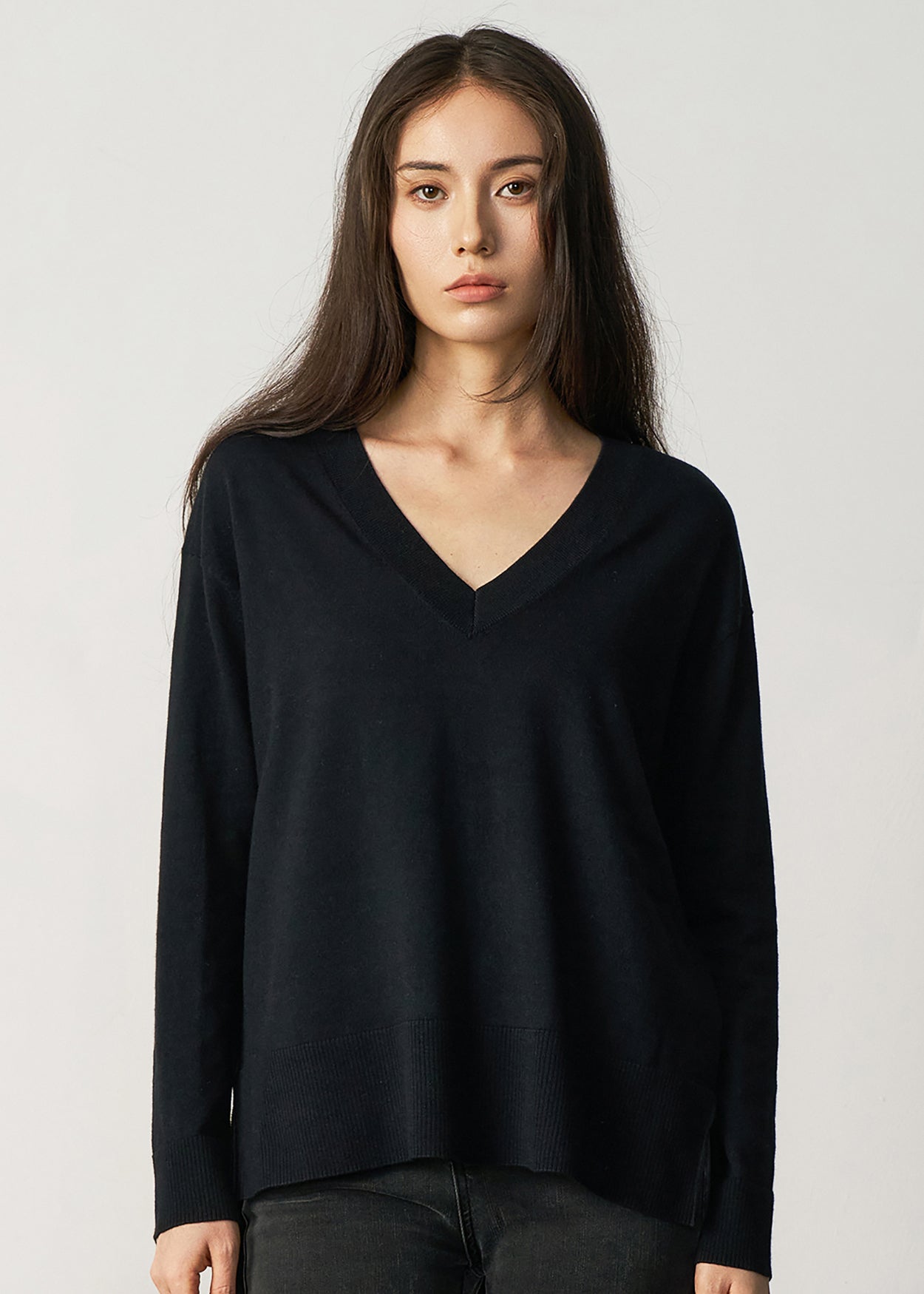 N.21 PIMA COTTON LONG LINE V-NECK