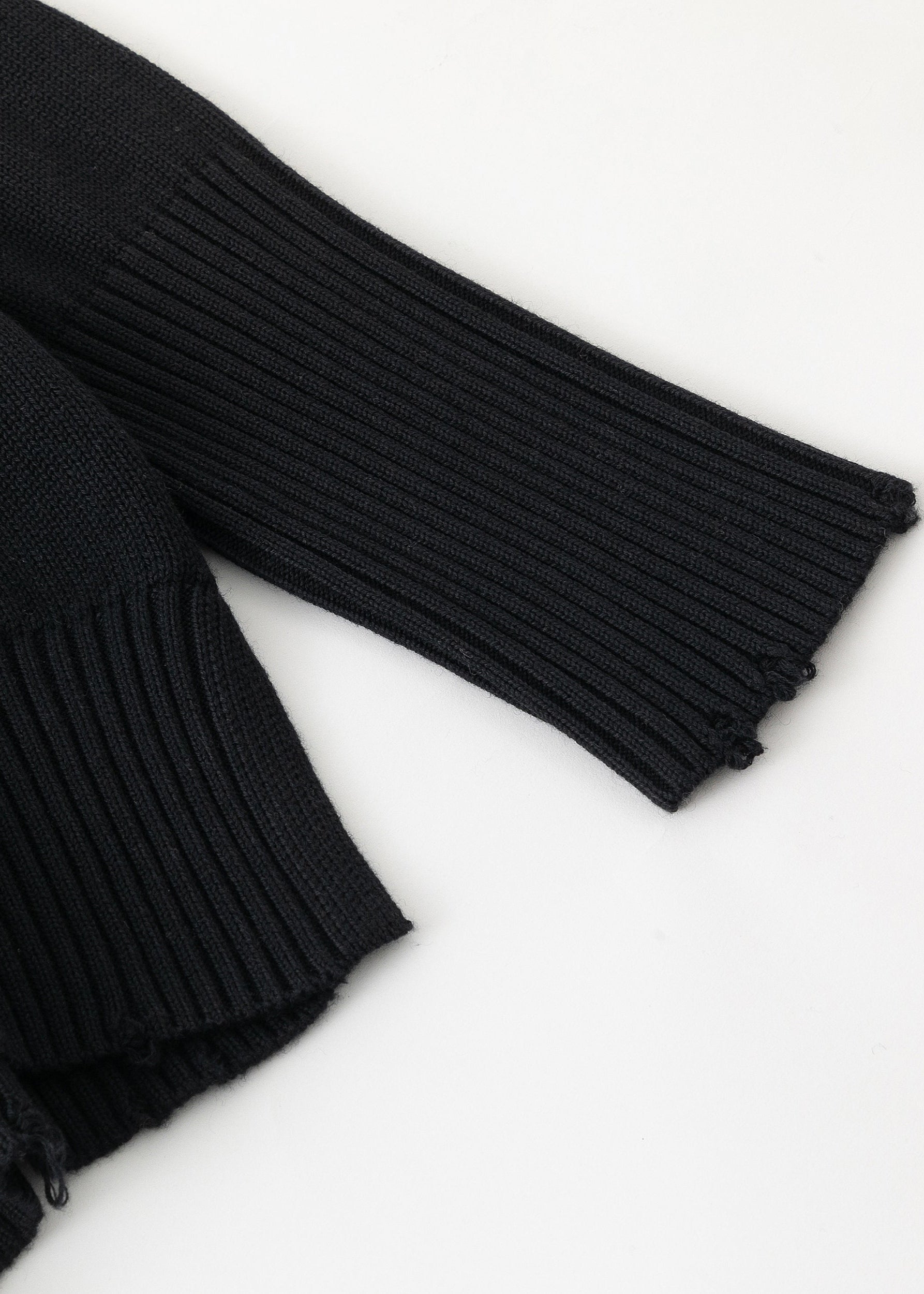 N.92 COL V OVERSIZE DÉTRUITÉ - NOIR