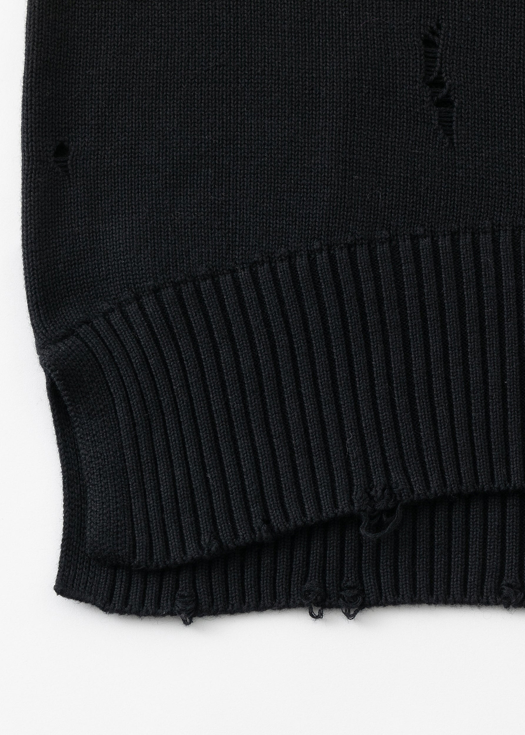 N.92 COL V OVERSIZE DÉTRUITÉ - NOIR