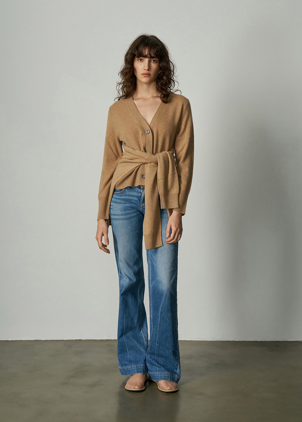 N.09 CASHMERE SEAM DETAIL CARDI