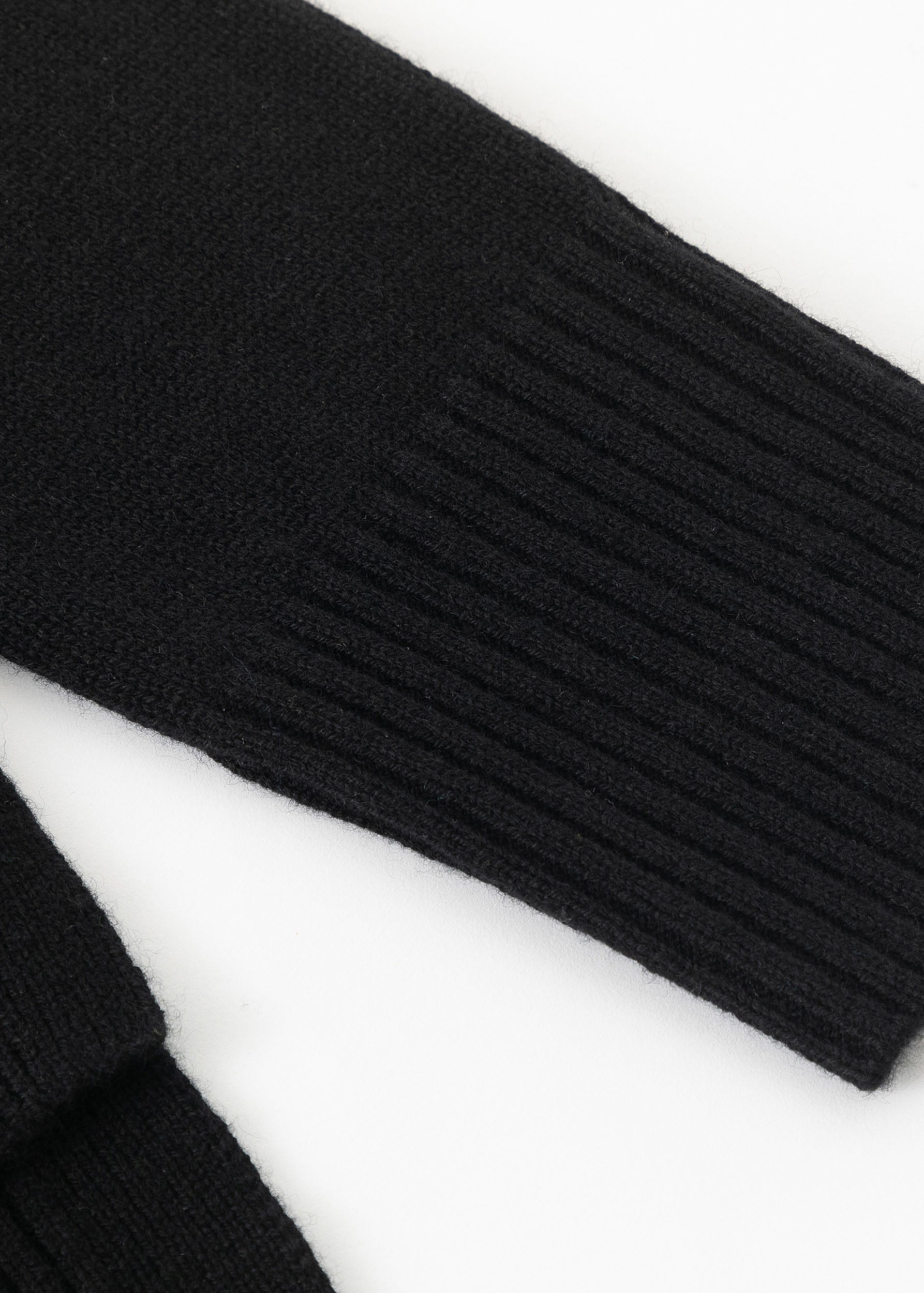 N.93 MINI DETAIL FUNNEL NECK