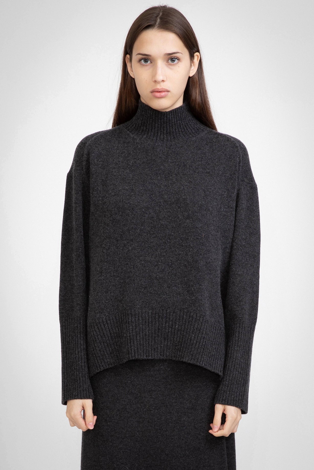 N.121 FUNNEL NECK - XS, L Left
