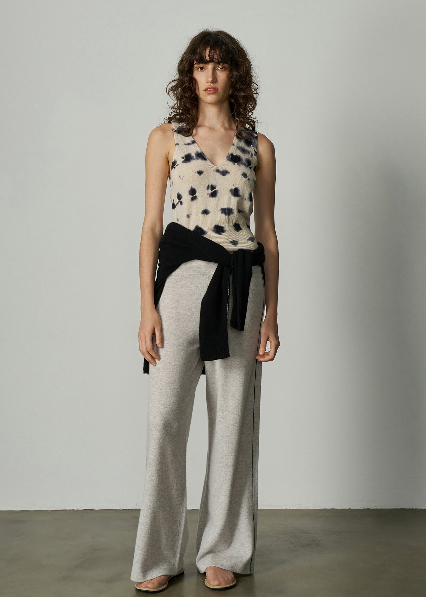 N.35 CASHMERE DYE LOW V TANK