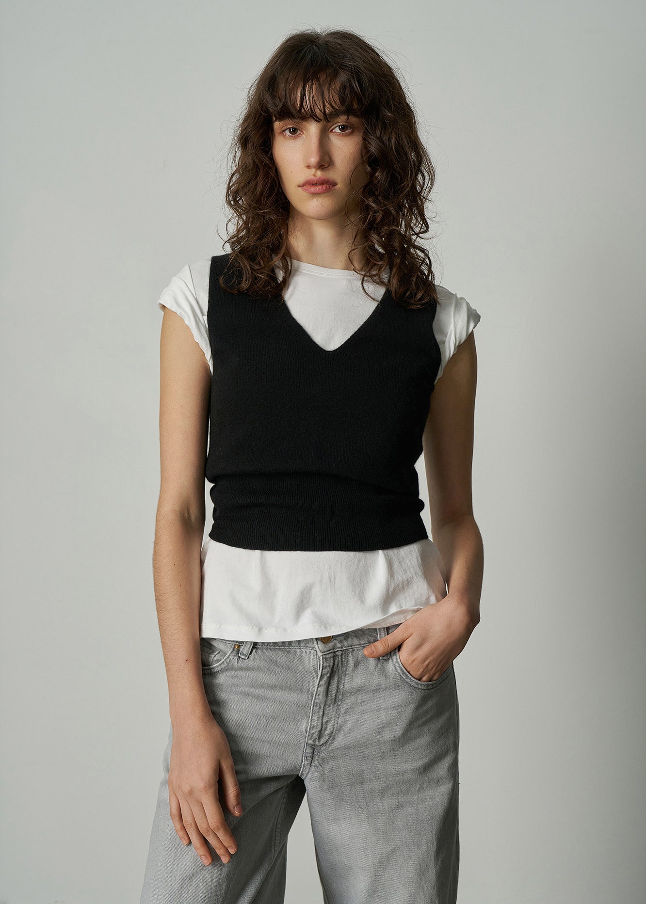 180 CASHMERE CLASSIC TANK BLK