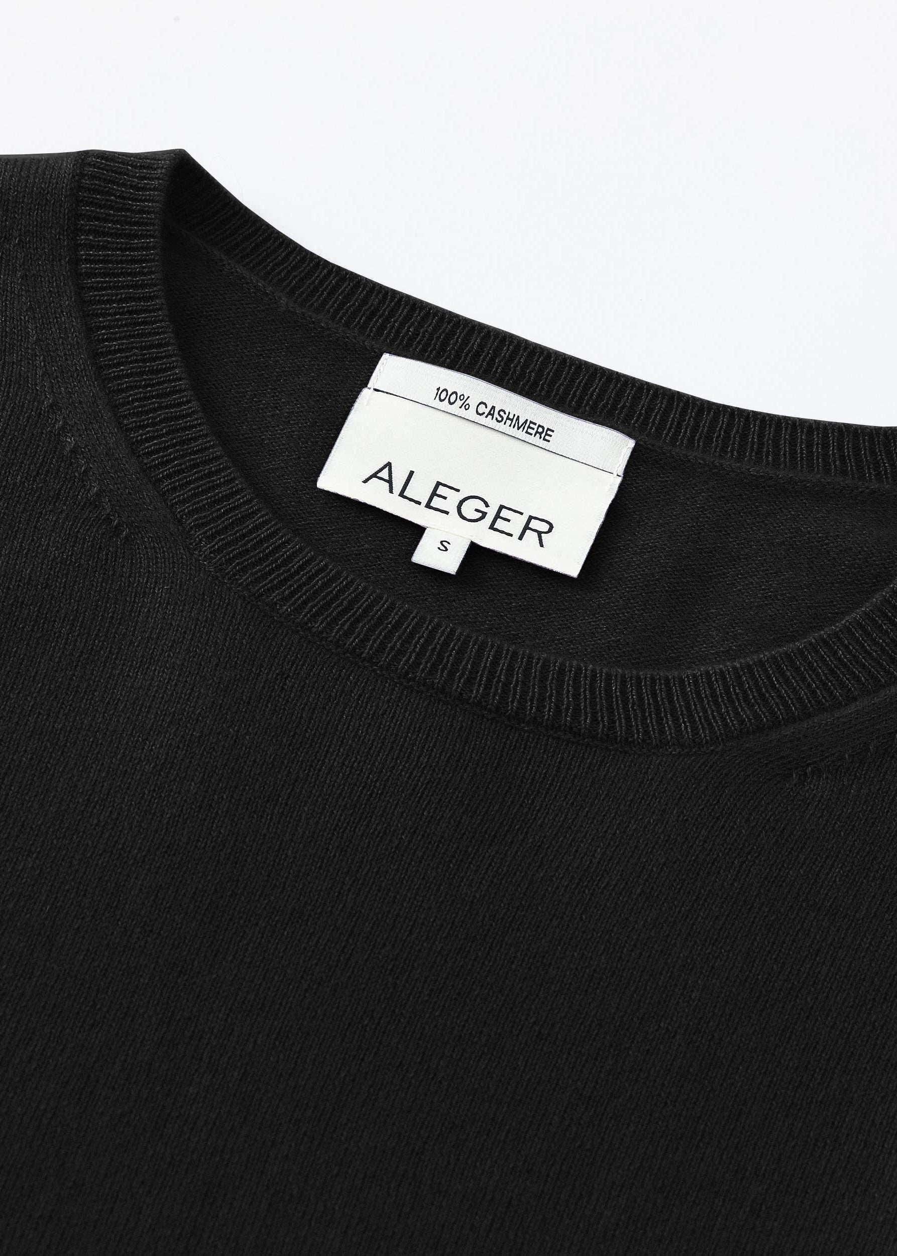 N.13 CASHMERE SLIM FIT CREW