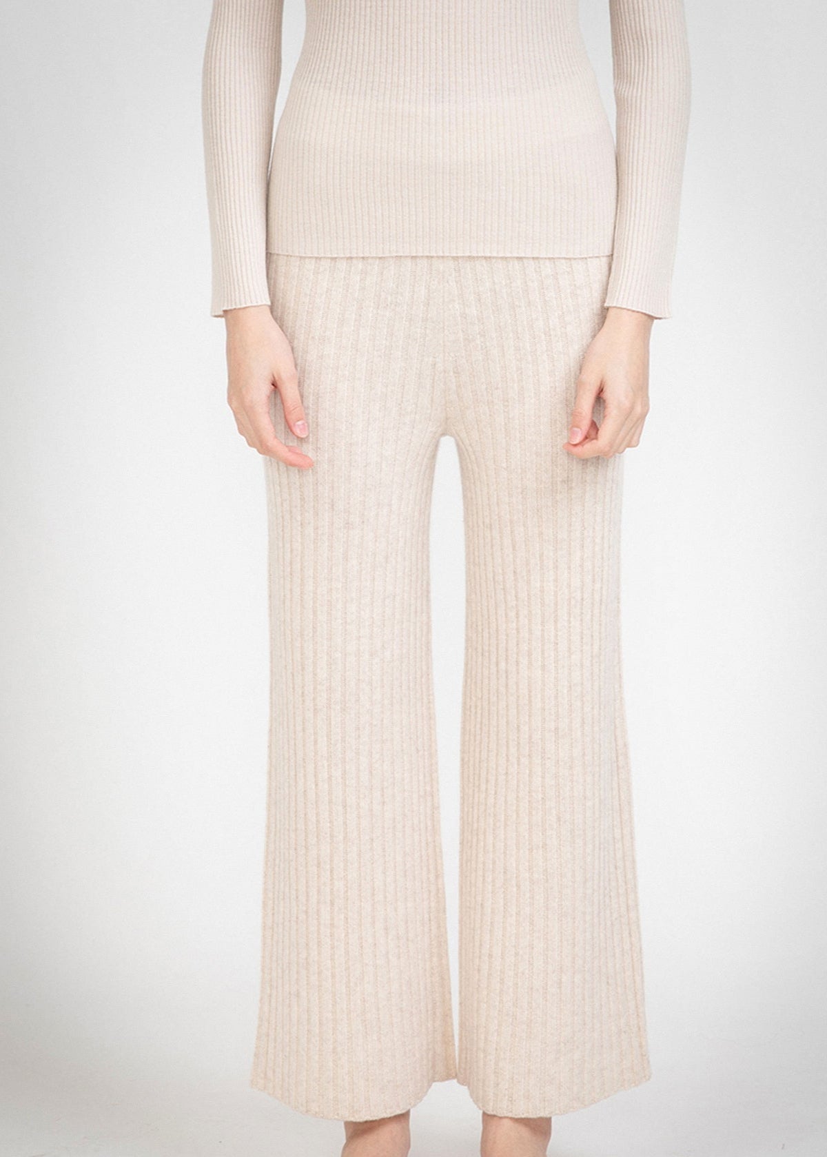 N.103 RIBBED WIDE LEG PANT - Only S Left