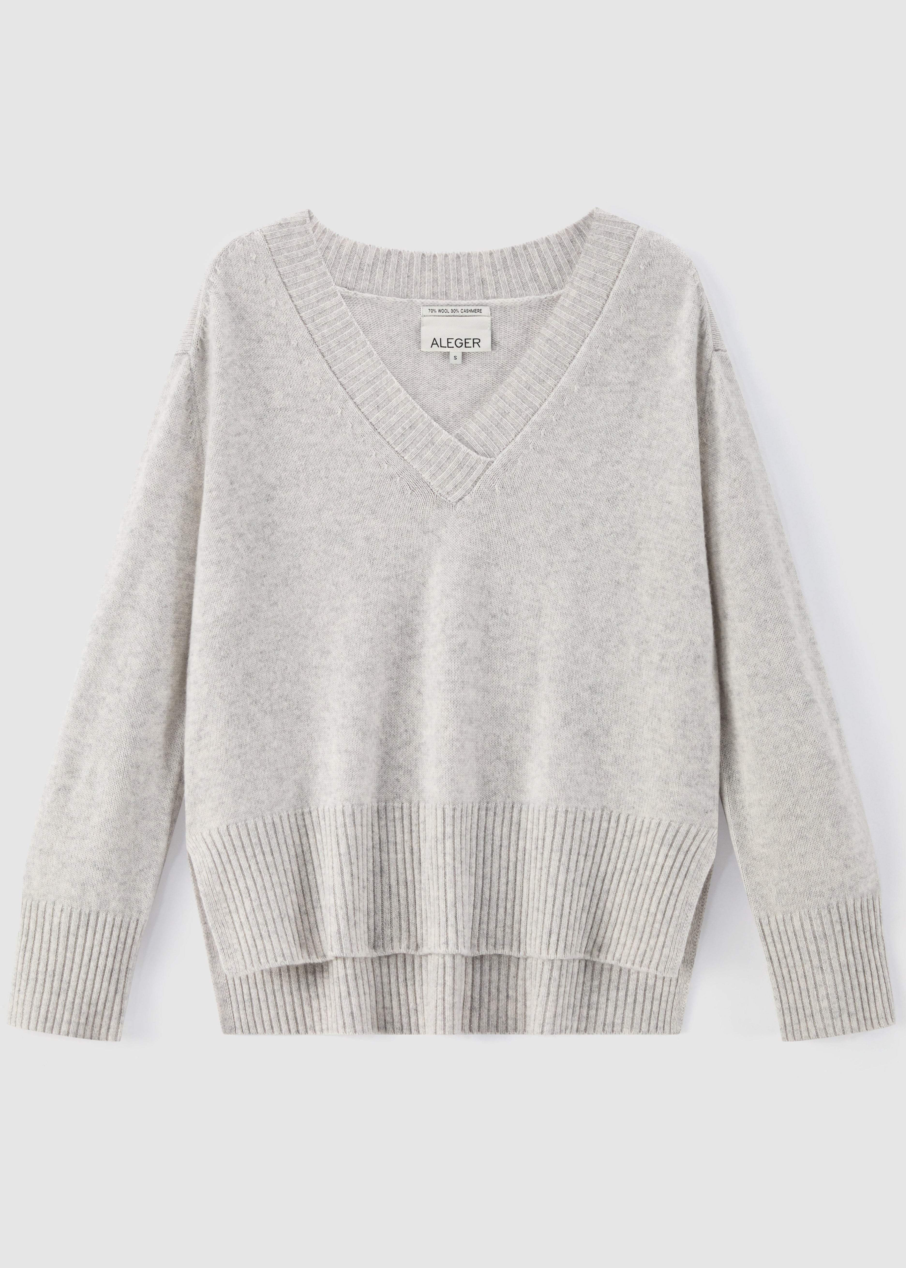 374 CLASSICS V NECK PGA