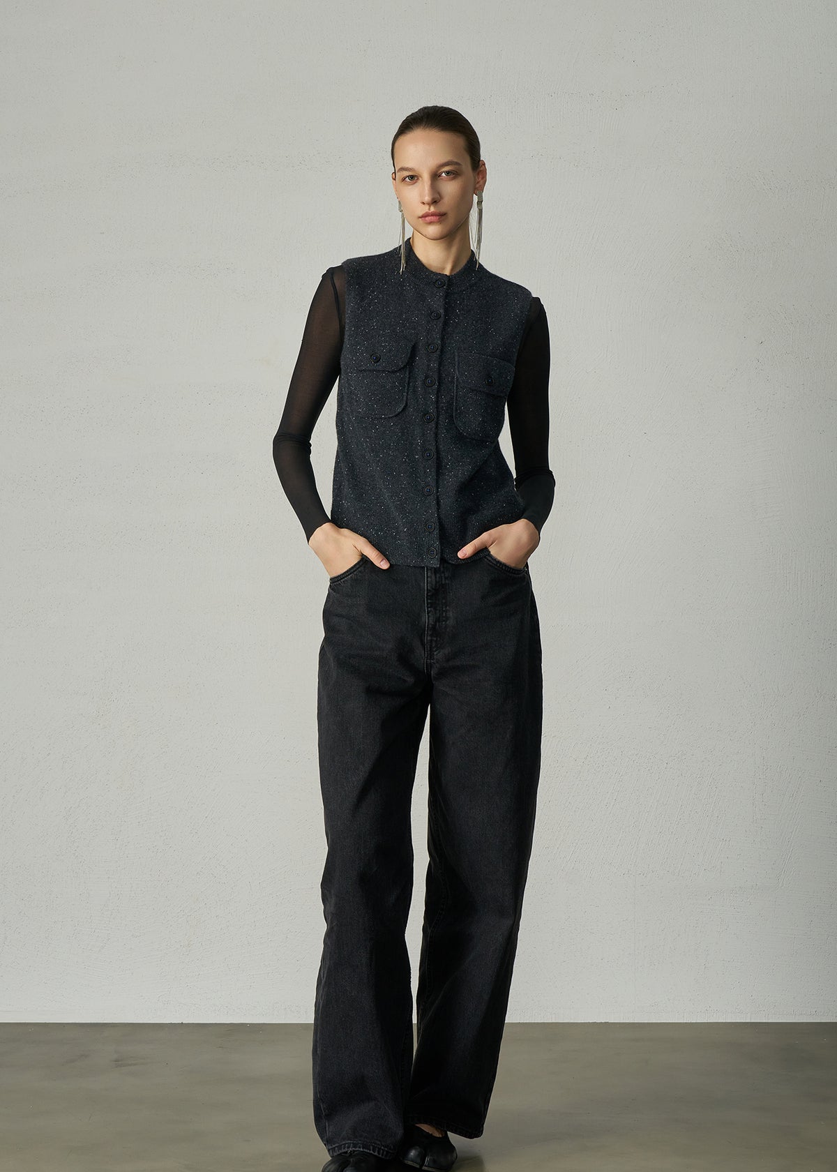 464 THE CASHMERE POCKET BUTTONED VEST NSY