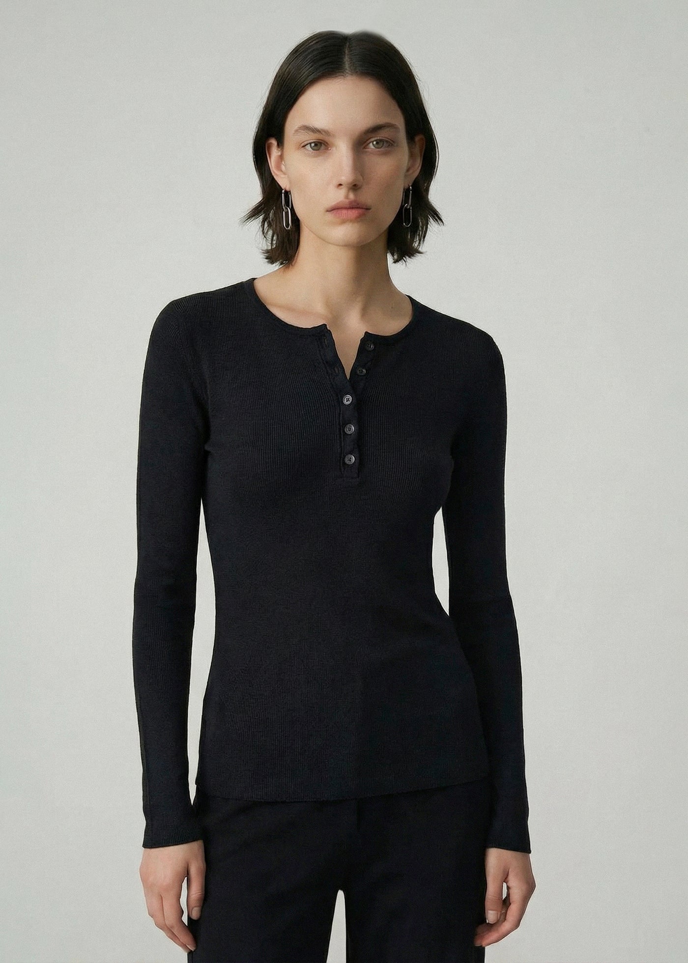 910 SHEERNESS PLACKET TOP BLK