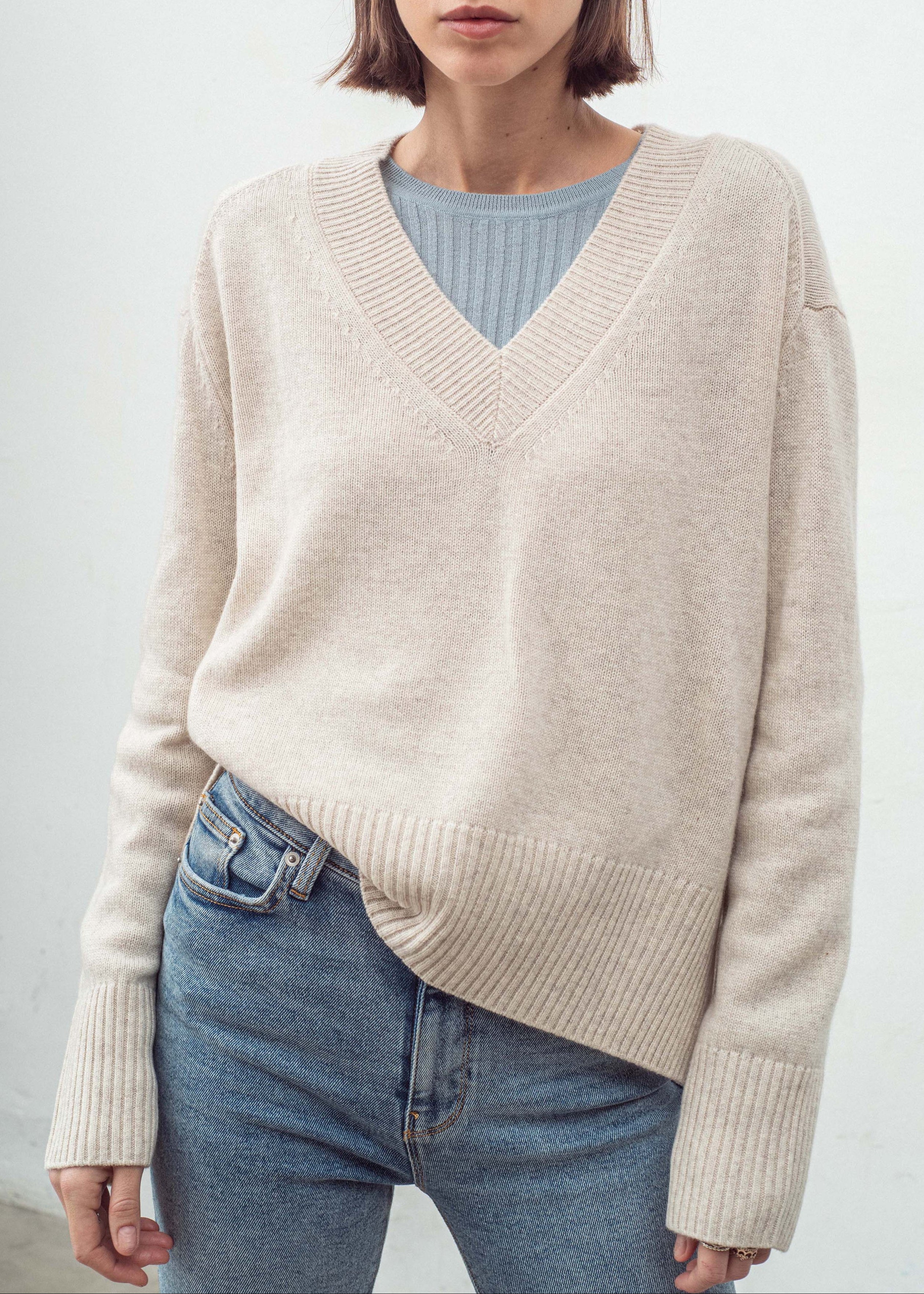 N.136 OVERSIZED V NECK