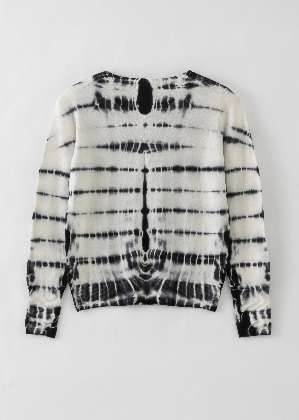 N.181 CASHMERE SLIM FIT DYE CREW