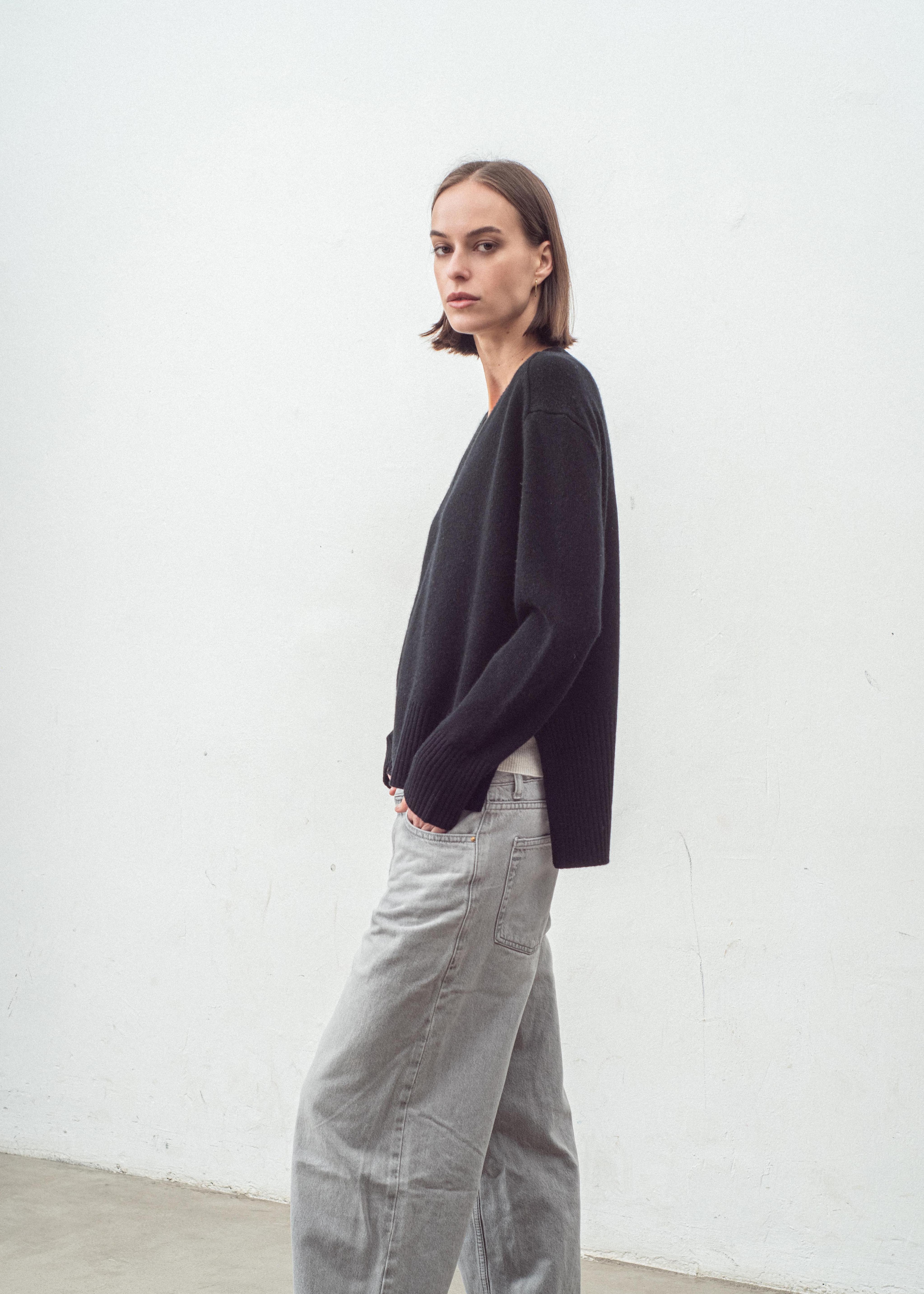 N.284 CASHMERE OVERSIZED LONG LINE CREW