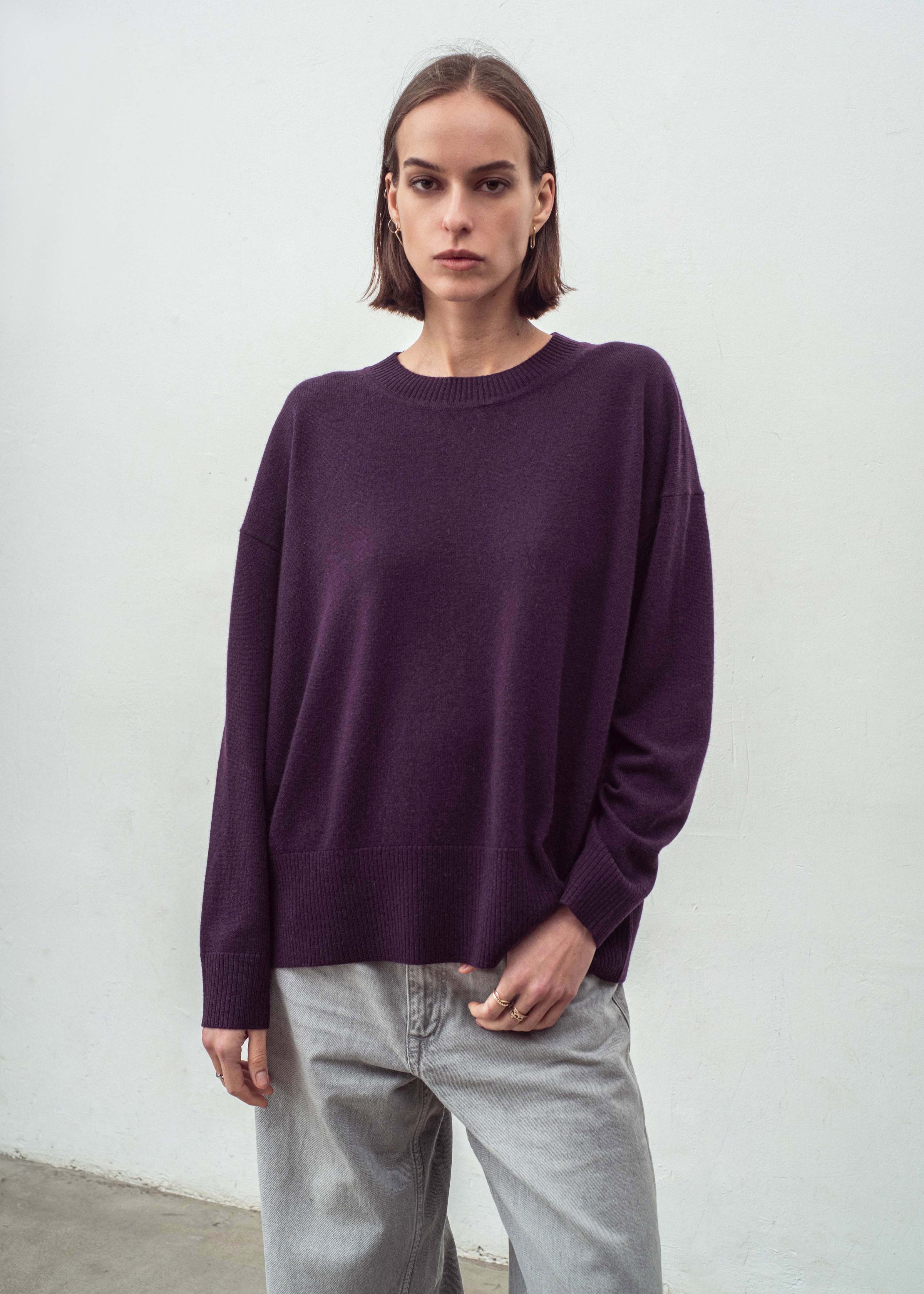 N.20 CASHMERE BLEND OVERSIZE CREW DEEP BERRY