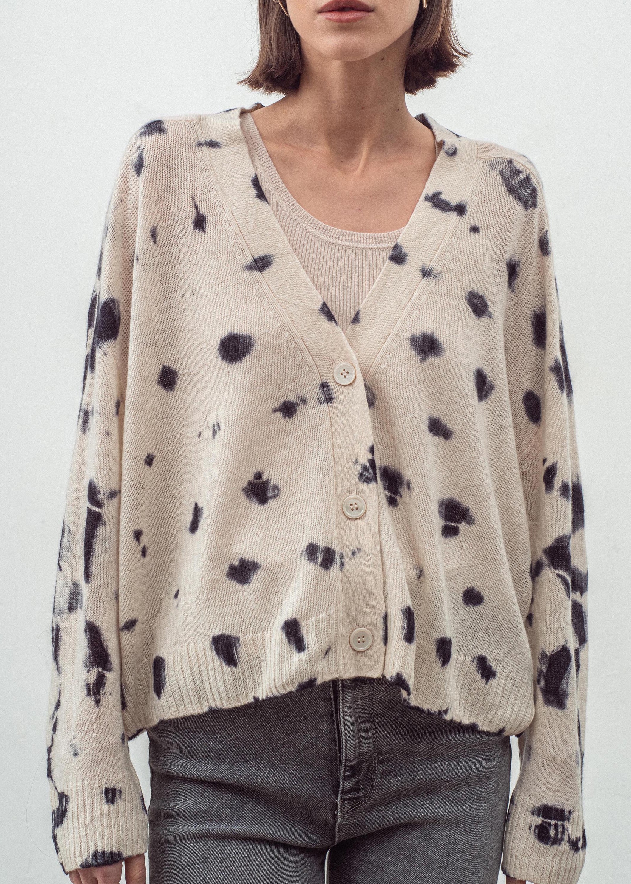 N.275 CASHMERE FEATHER WEIGHT CARDI