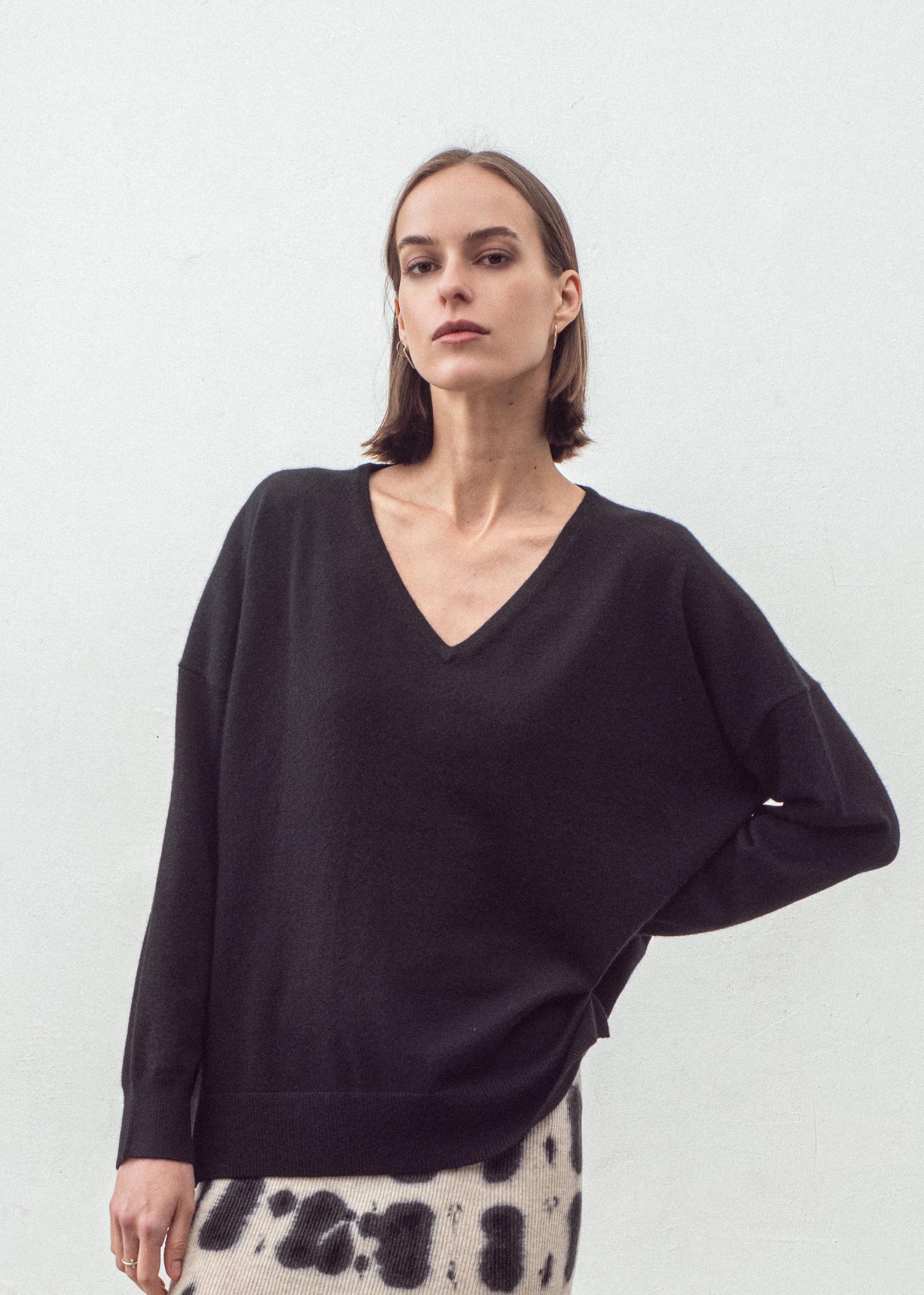 N.29 CASHMERE CLASSIC V NECK