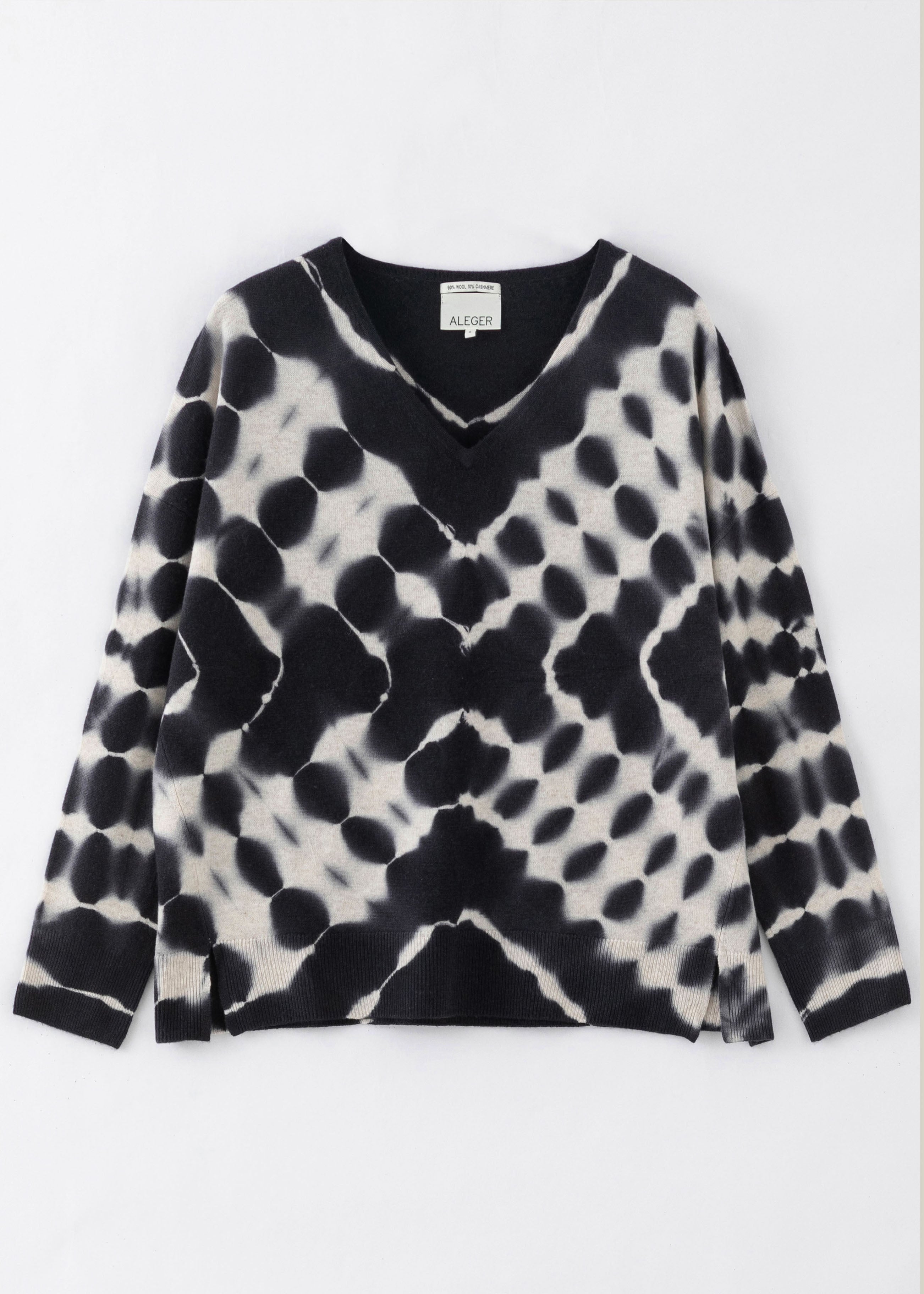 N.29D OVERSIZED DYE V NECK