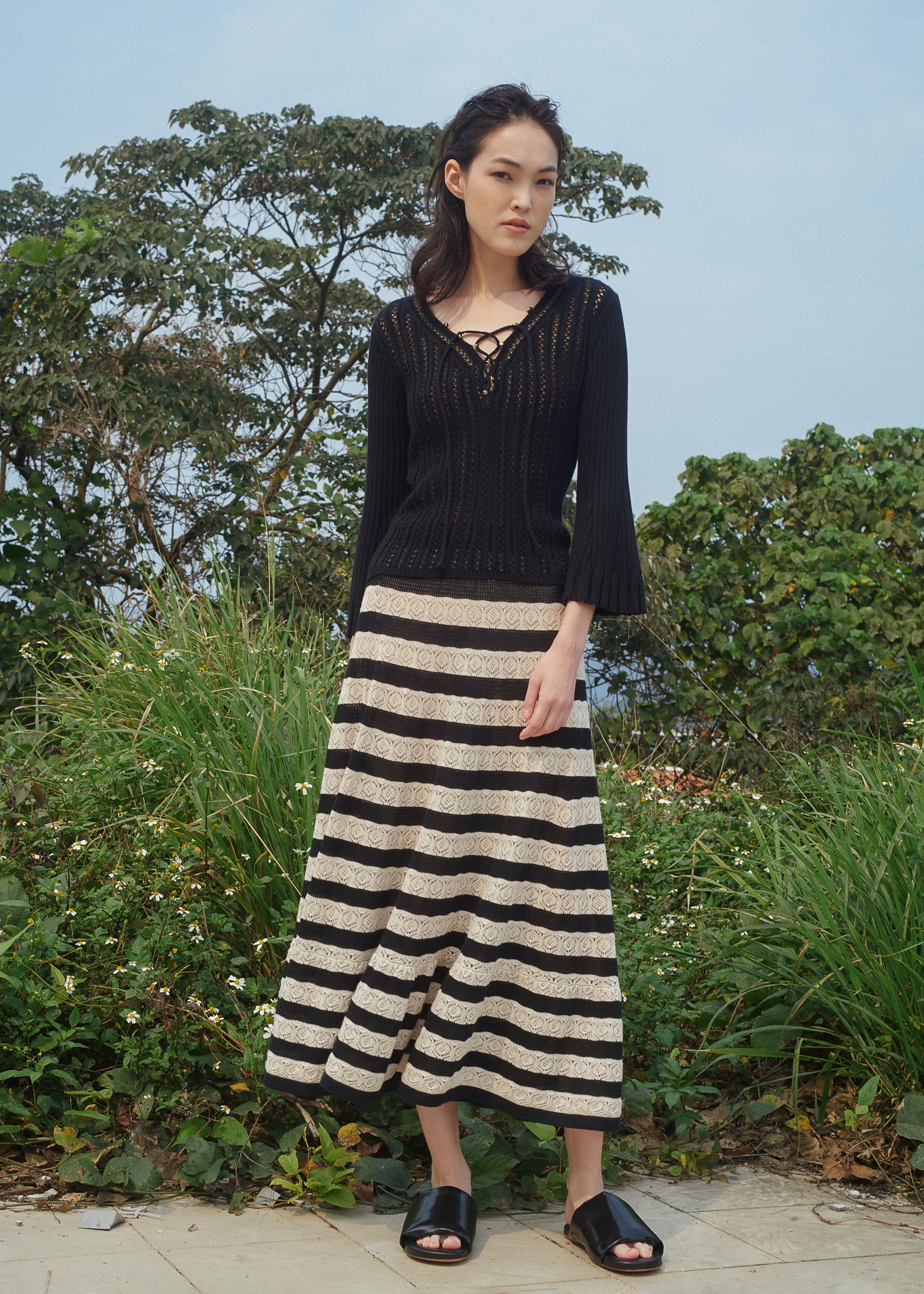 N.300 LACE FRONT FLARED SLEEVE TOP