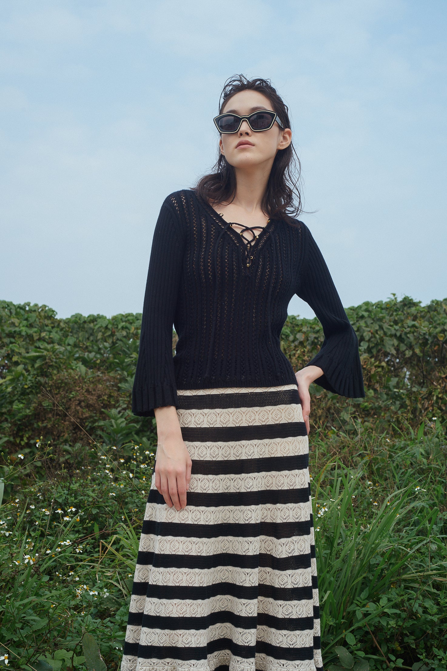 N.300 LACE FRONT FLARED SLEEVE TOP