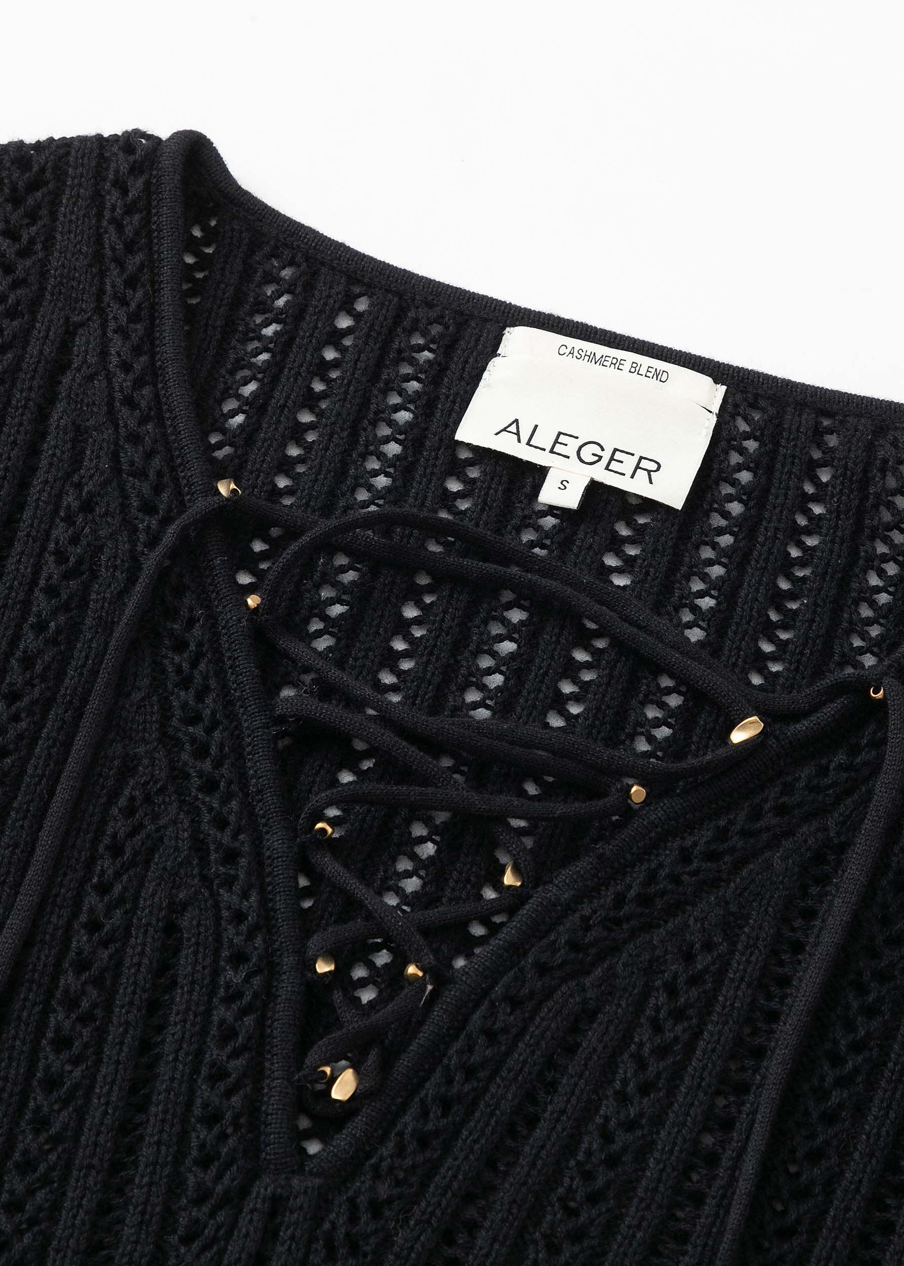 N.300 LACE FRONT FLARED SLEEVE TOP