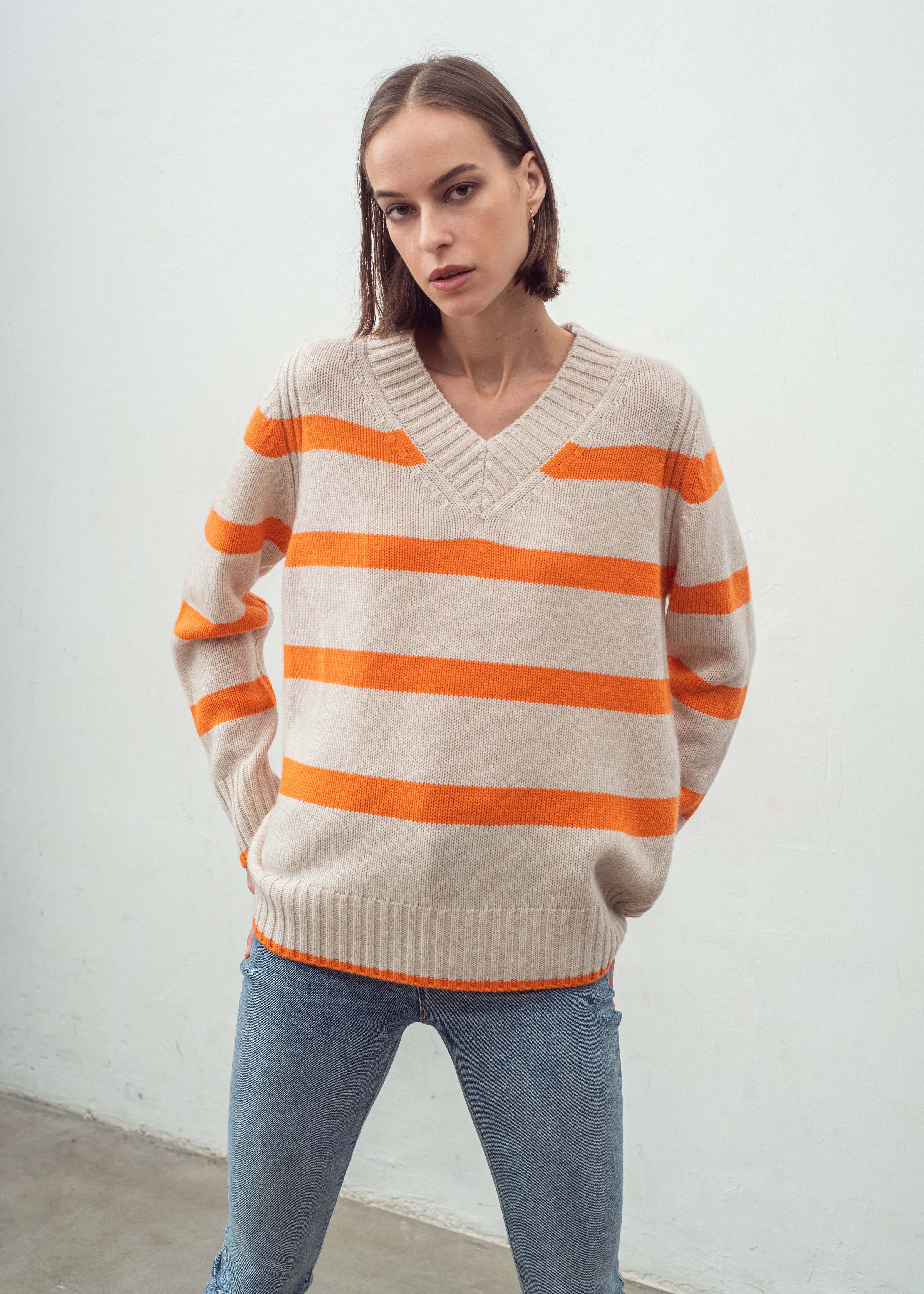 N.327 MULTI STRIPE V NECK