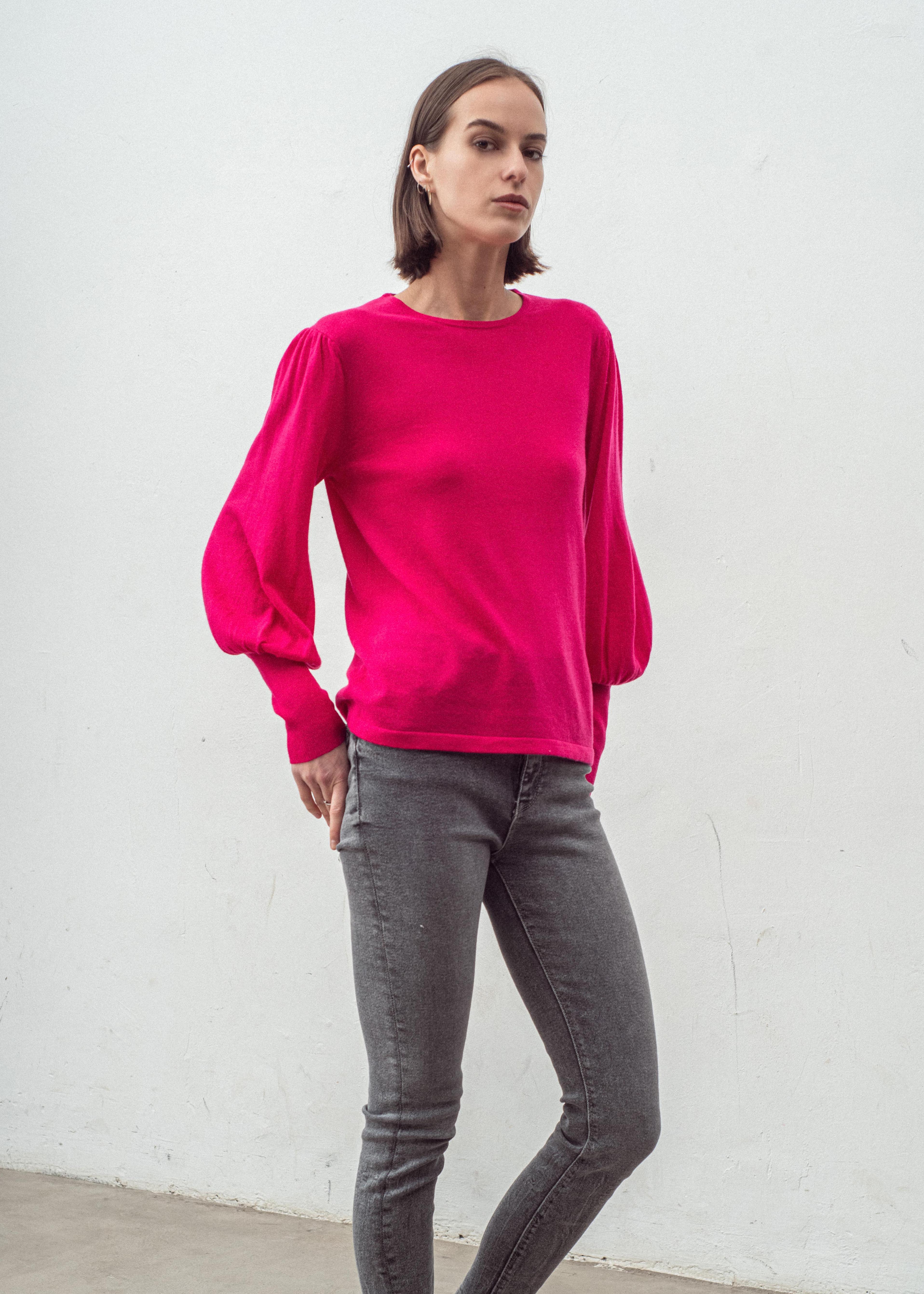 N.33 CASHMERE BLEND BELL SLEEVE TOP FUSHIA
