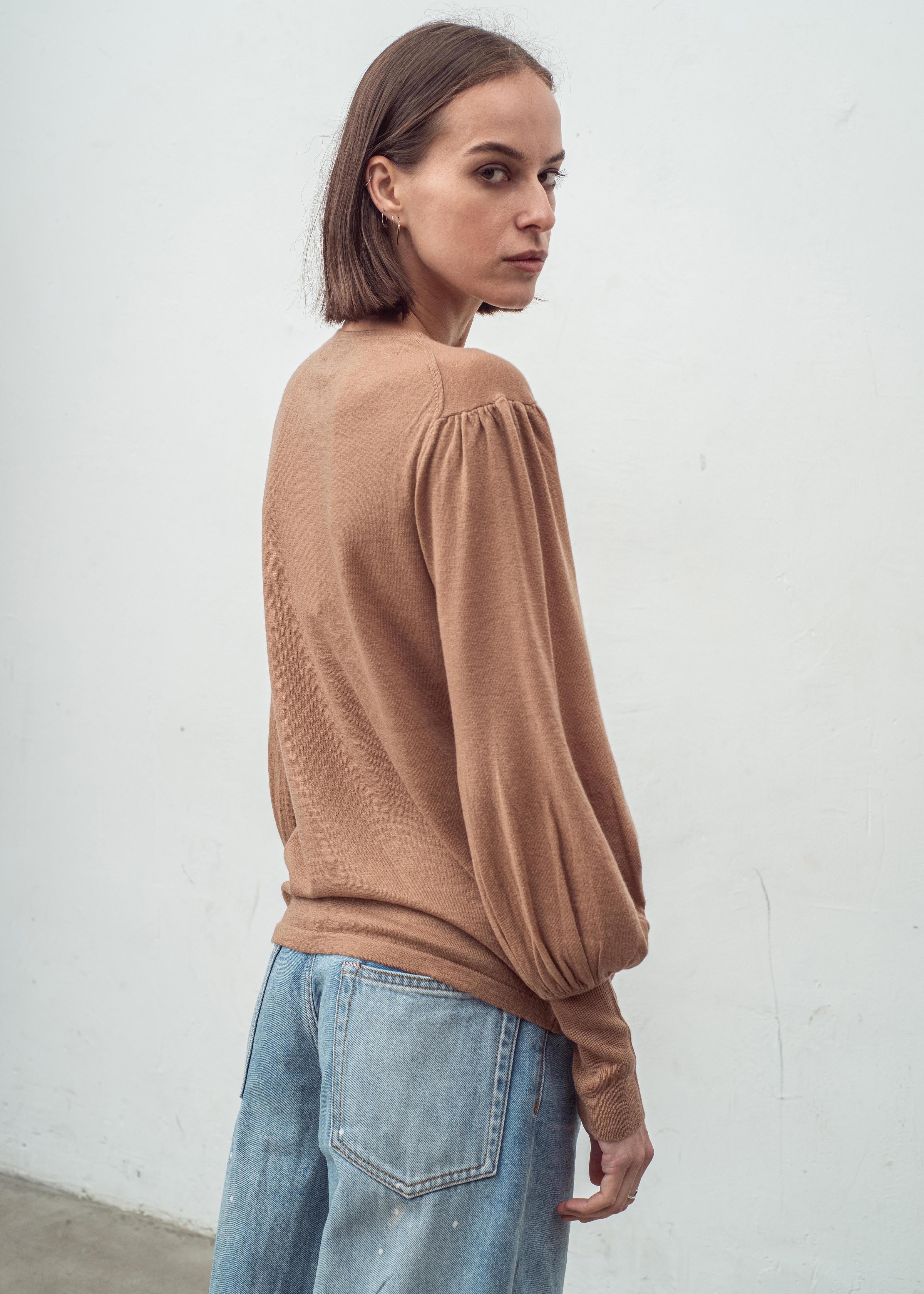 N.33 FINE KNIT BELL SLEEVE