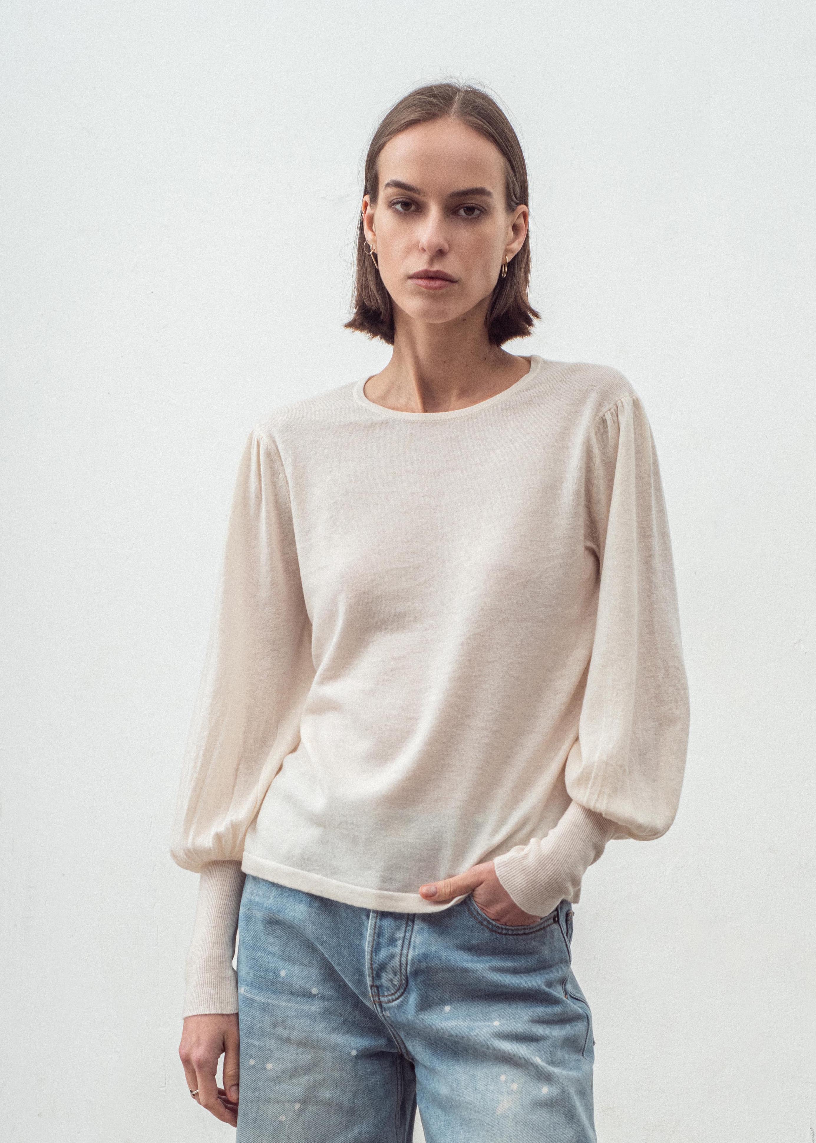 N.33 CASHMERE BLEND BELL SLEEVE TOP WINTER WHITE