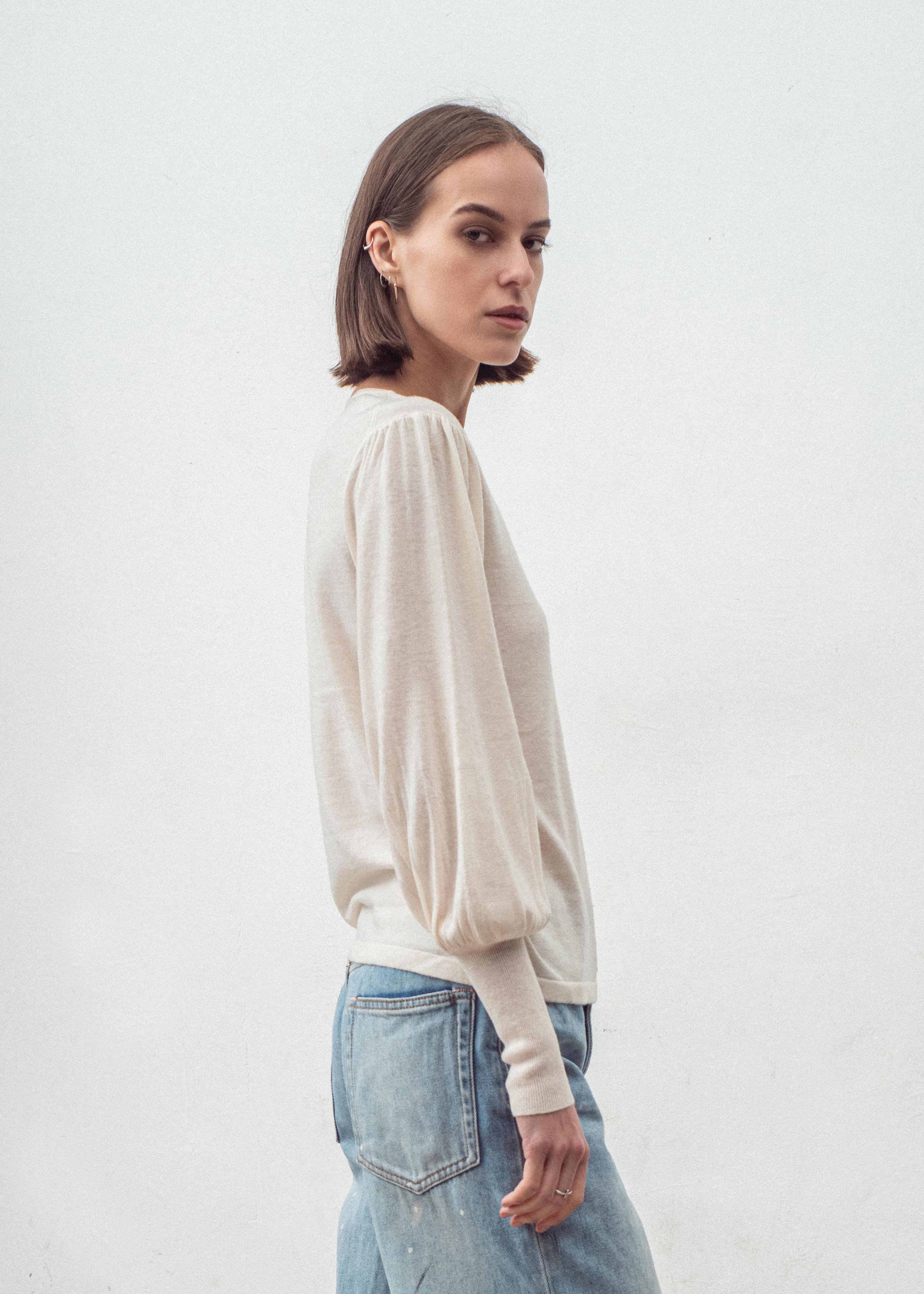 N.33 CASHMERE BLEND BELL SLEEVE TOP WINTER WHITE