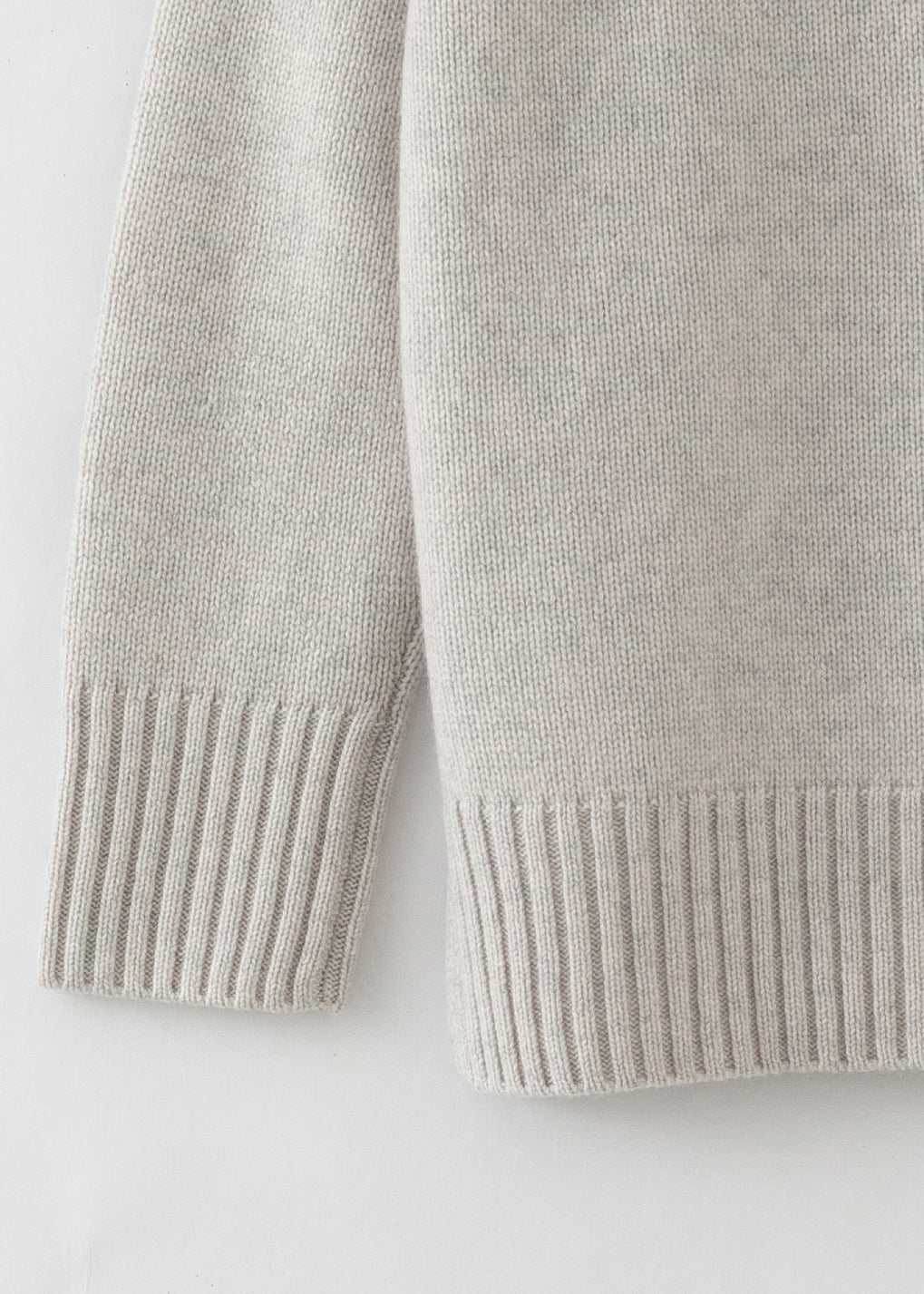 N.93 CASHMERE BLEND MINI DETAIL FUNNEL NECK FROST