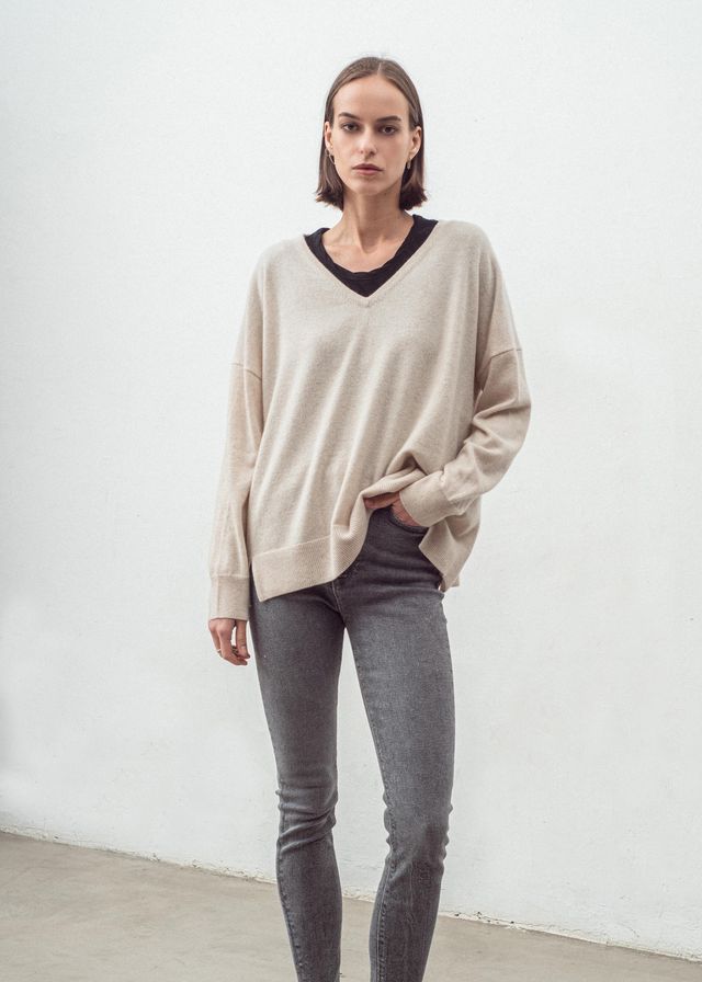 N.29 CASHMERE CLASSIC V NECK