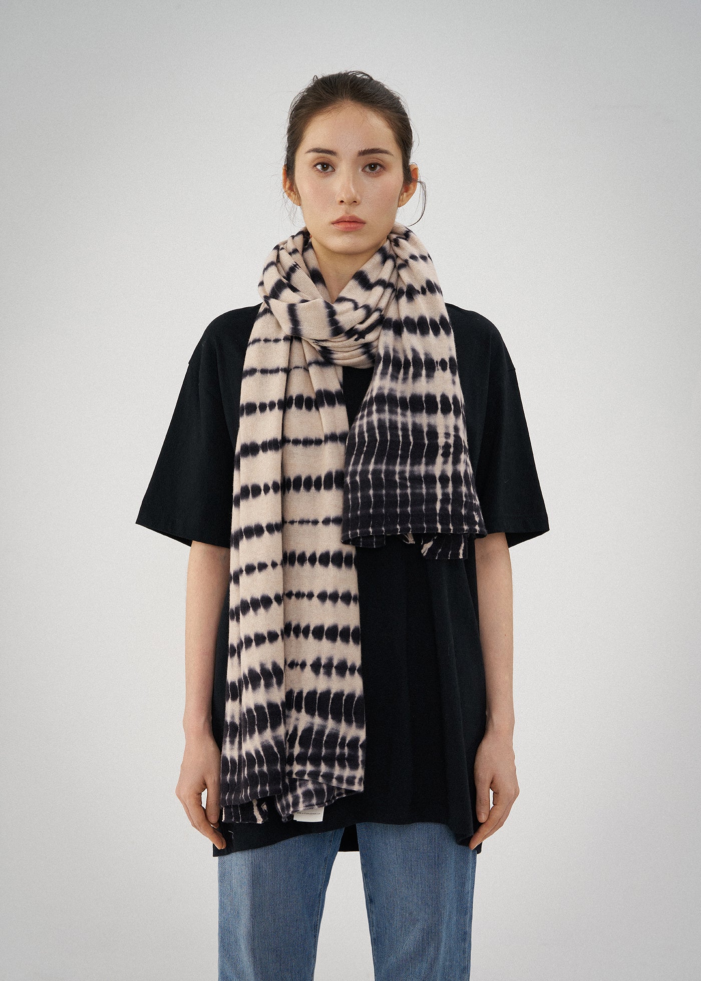 N.2078 CASHMERE BLEND TRAVEL WRAP: SHELL LEAD