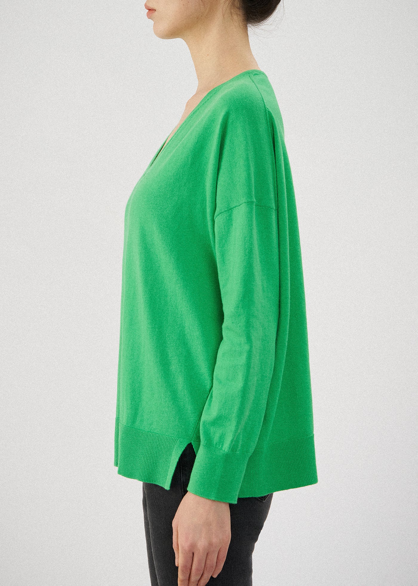 N.29 ORGANIC COTTON + CASHMERE OVERSIZED V NECK-KELLY GREEN