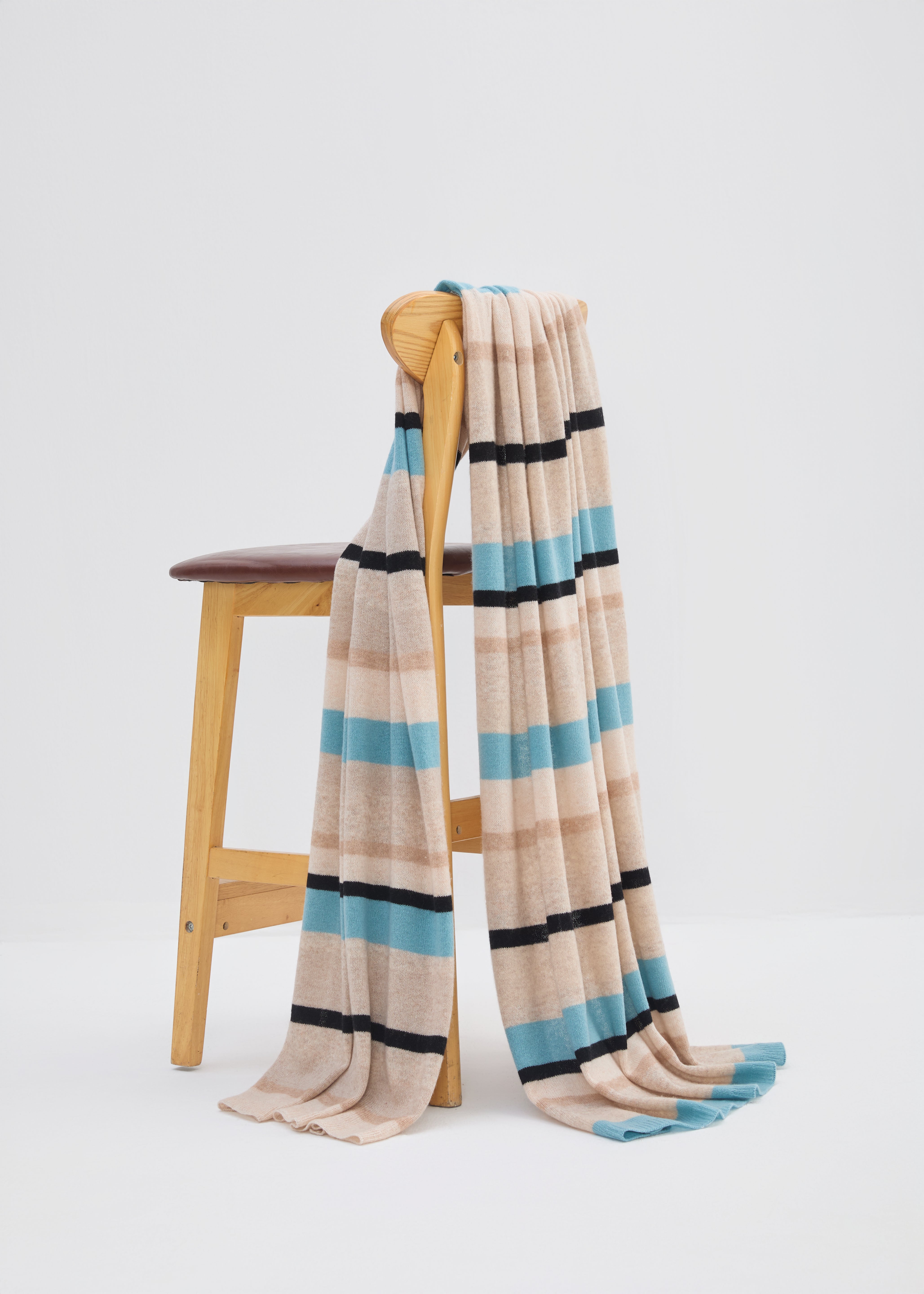 N.2147 FEATHERWEIGHT STRIPED TRAVEL WRAP