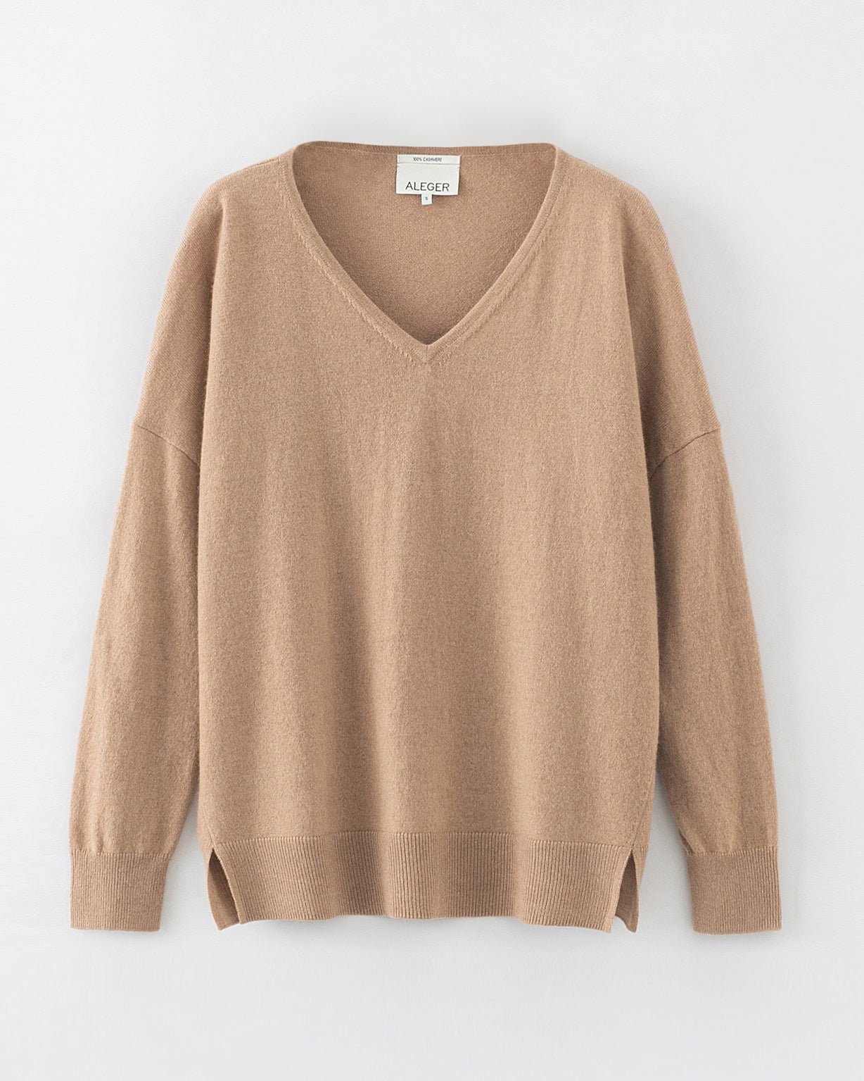 N.29 100% CASHMERE OVERSIZED V NECK - TAN