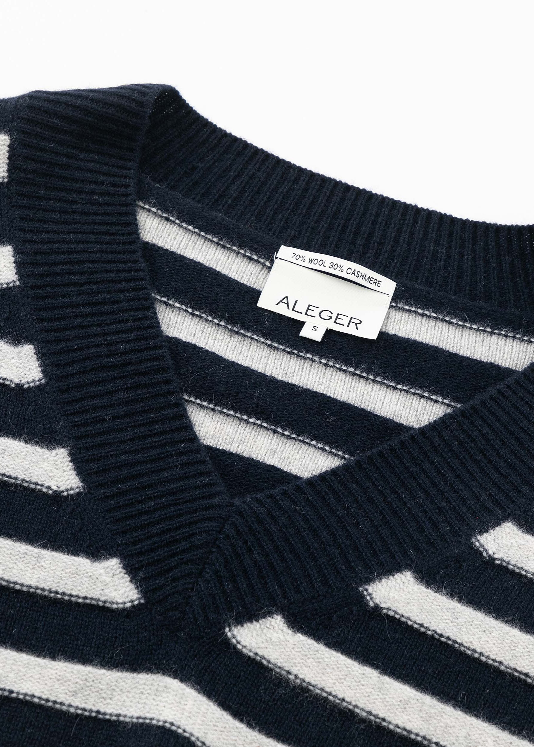 N.120 STRIPED DEEP HEM V NECK