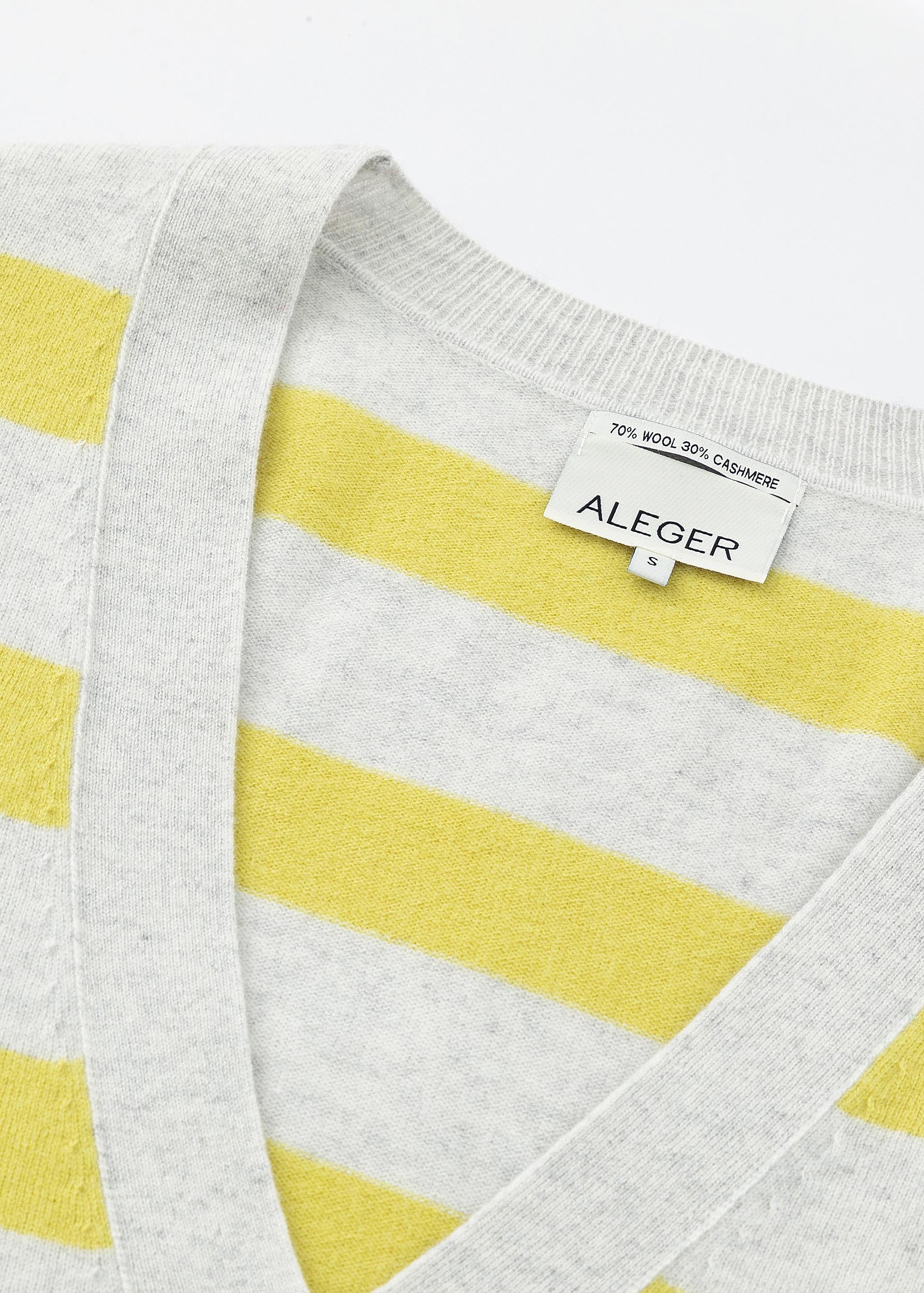 CARDIGAN À RAYURES EN MÉLANGE DE CACHEMIRE N.79 - TERRY/GINN - Seulement du S en stock 