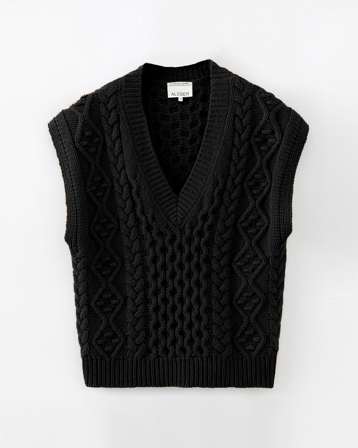 N.105 CASHMERE BLEND DEEP V CABLE VEST - BLACK