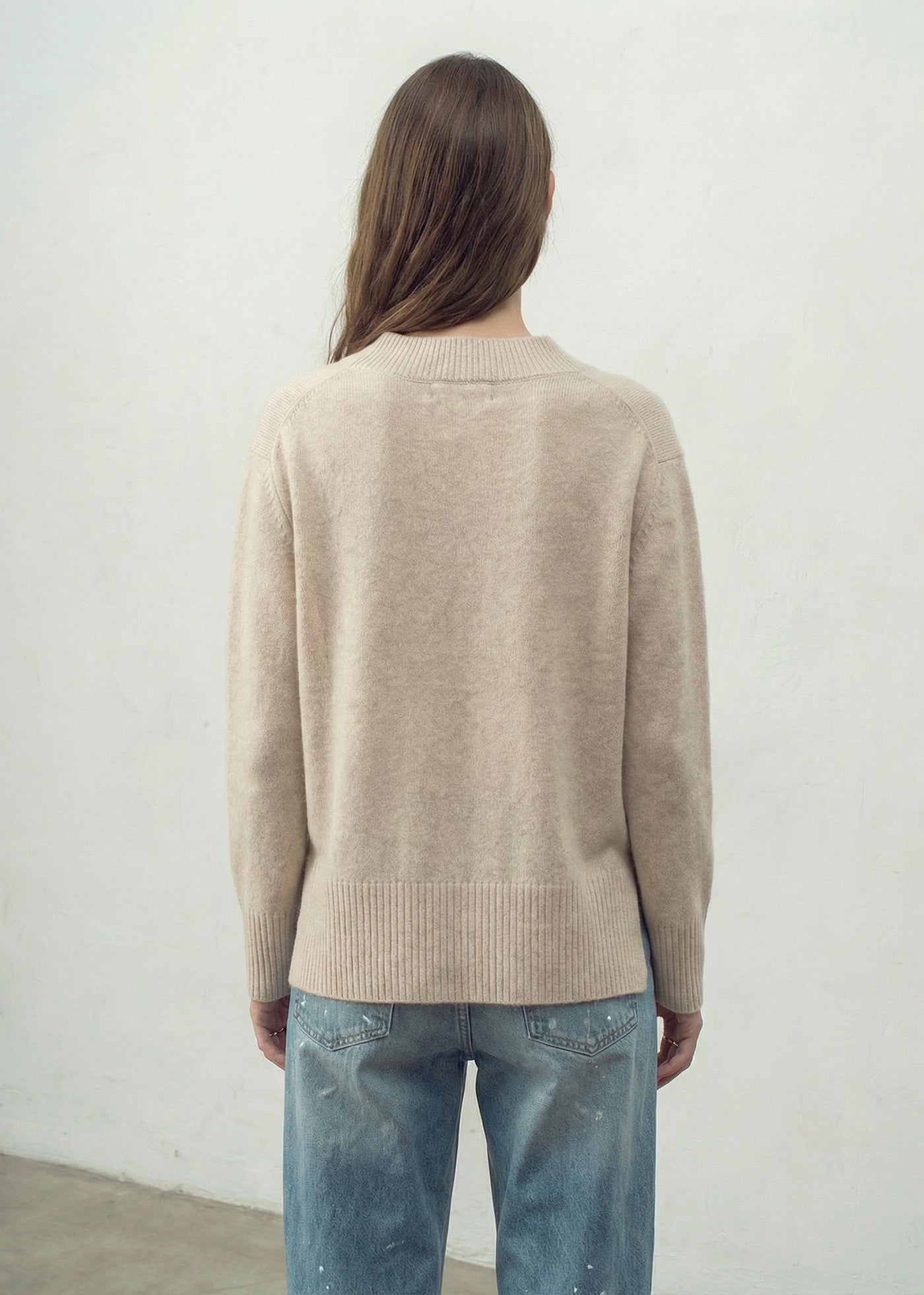 N.136 OVERSIZED V NECK