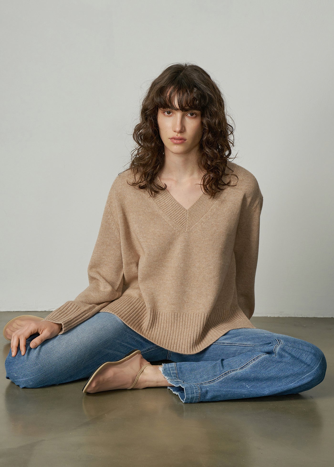 N.136 OVERSIZED V NECK