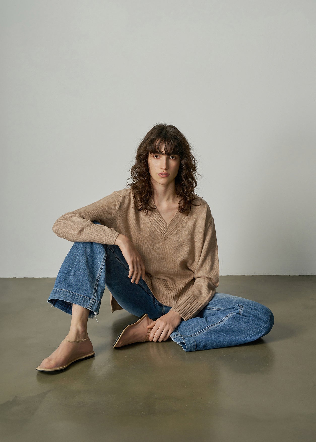 N.136 OVERSIZED V NECK