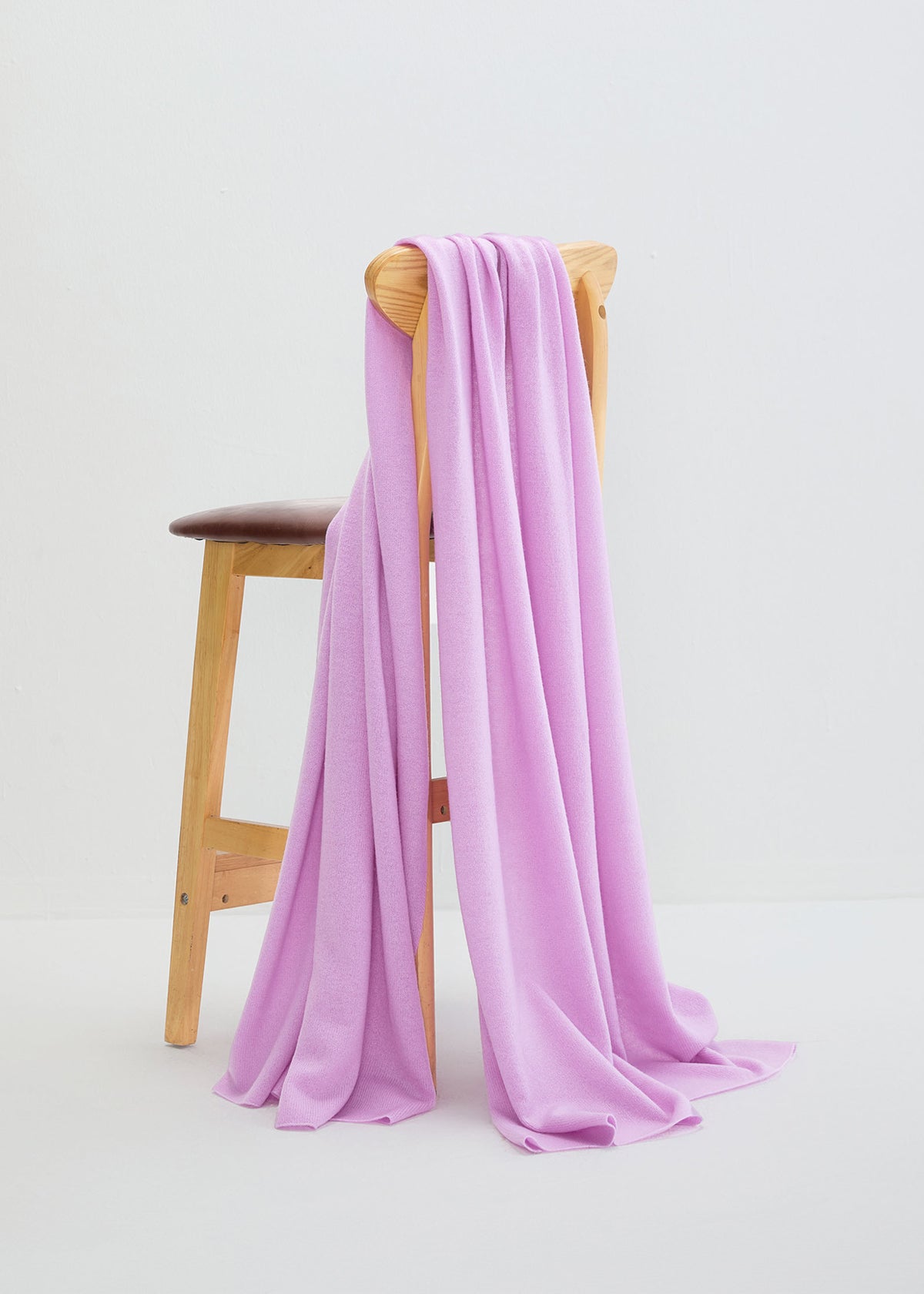 N.2405W-IRS CASHMERE BLEND FEATHER WEIGHT TRAVEL WRAP