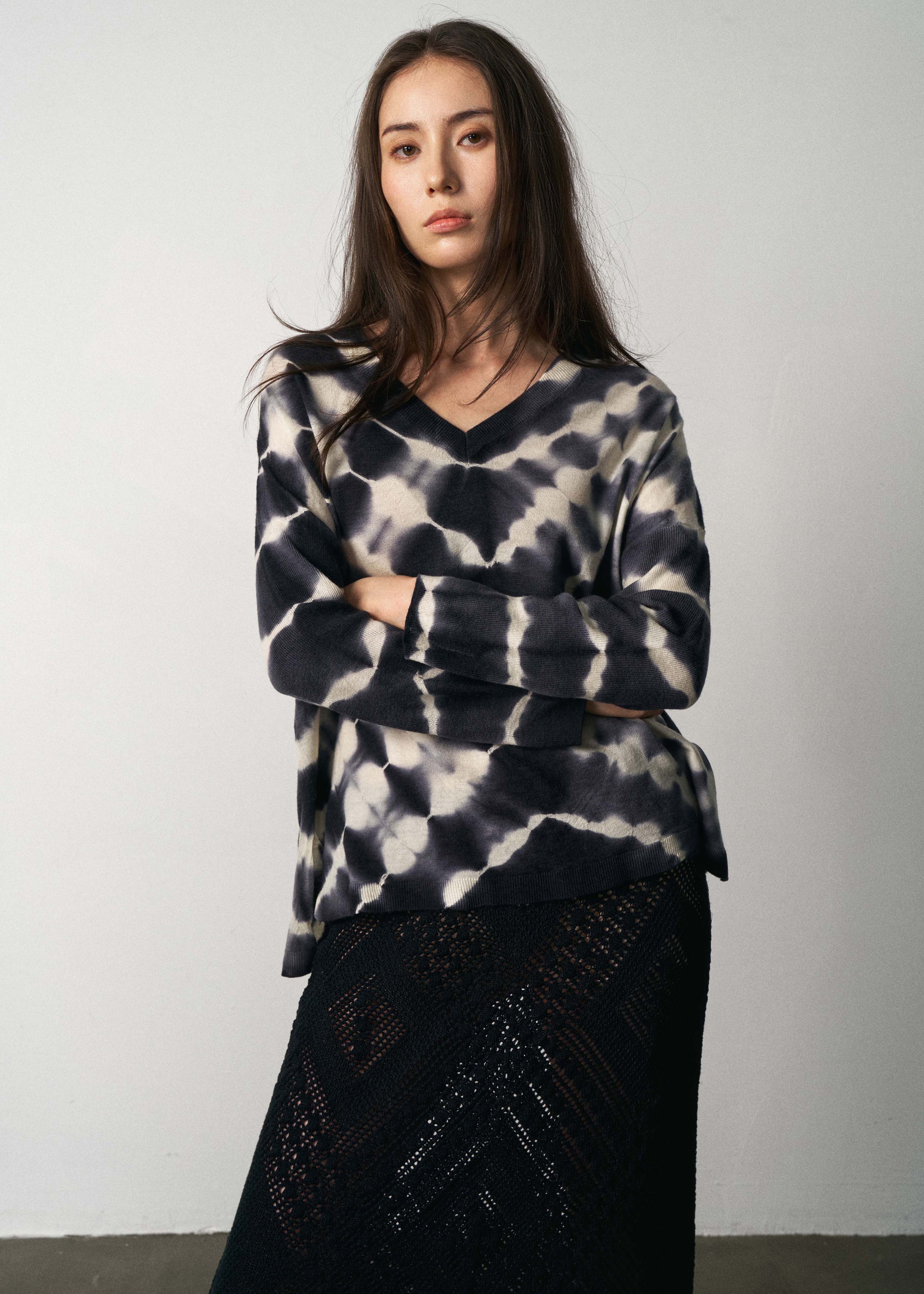 N.2119D SUMMER V SWEATER: WHITE LINES