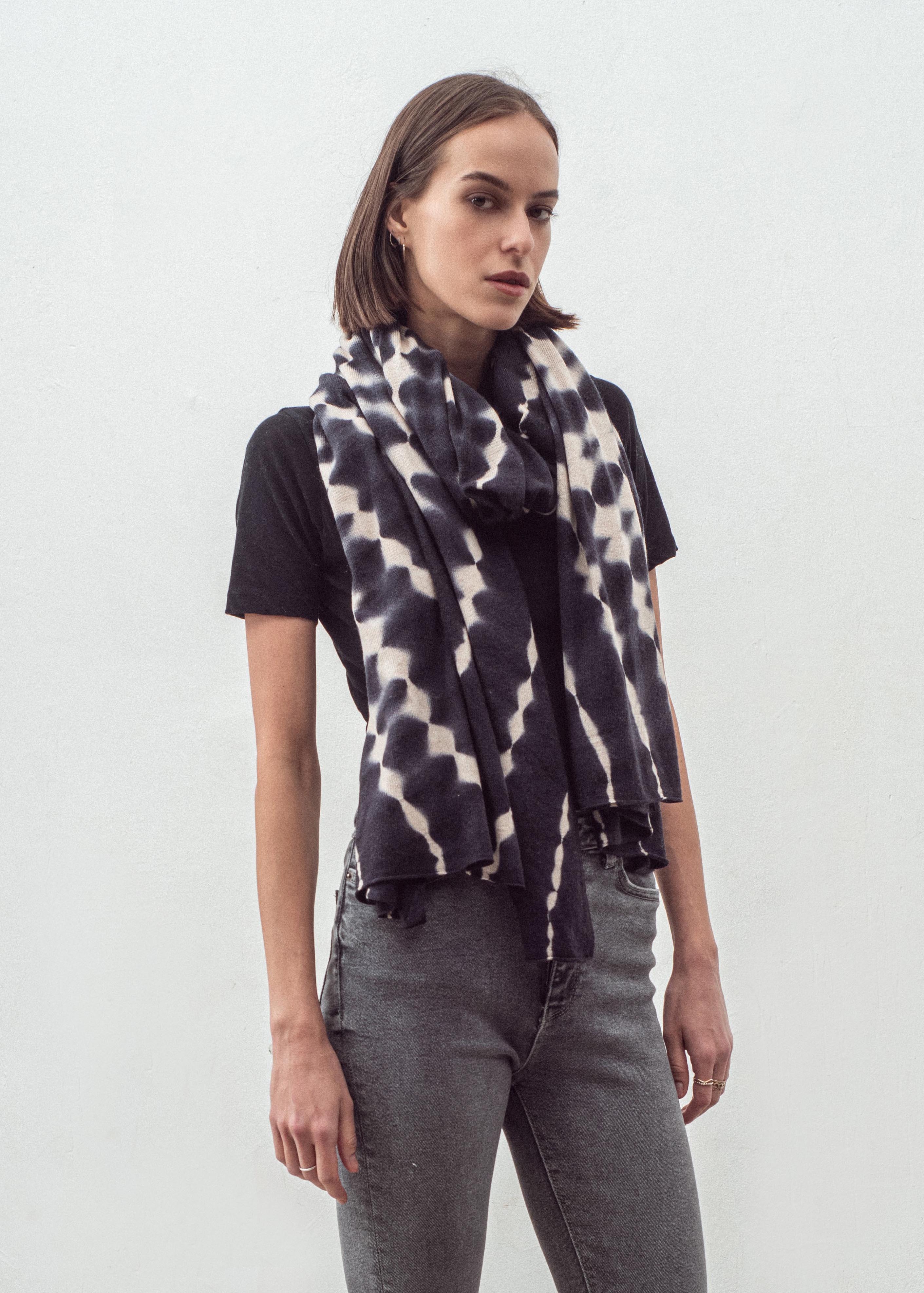 N.078 DYE TRAVEL WRAP