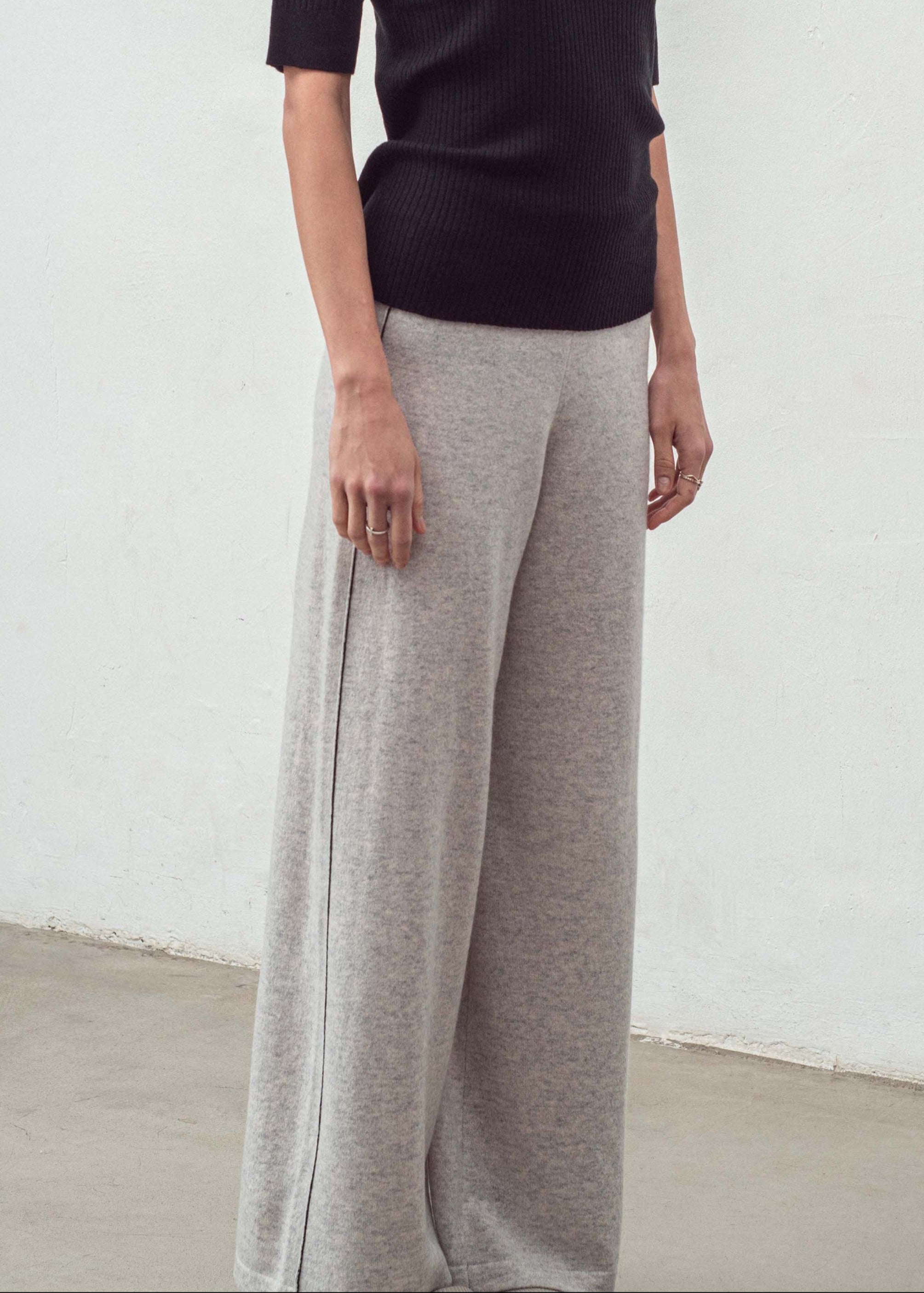 N.139 SKINNY RIB S/S CREW
