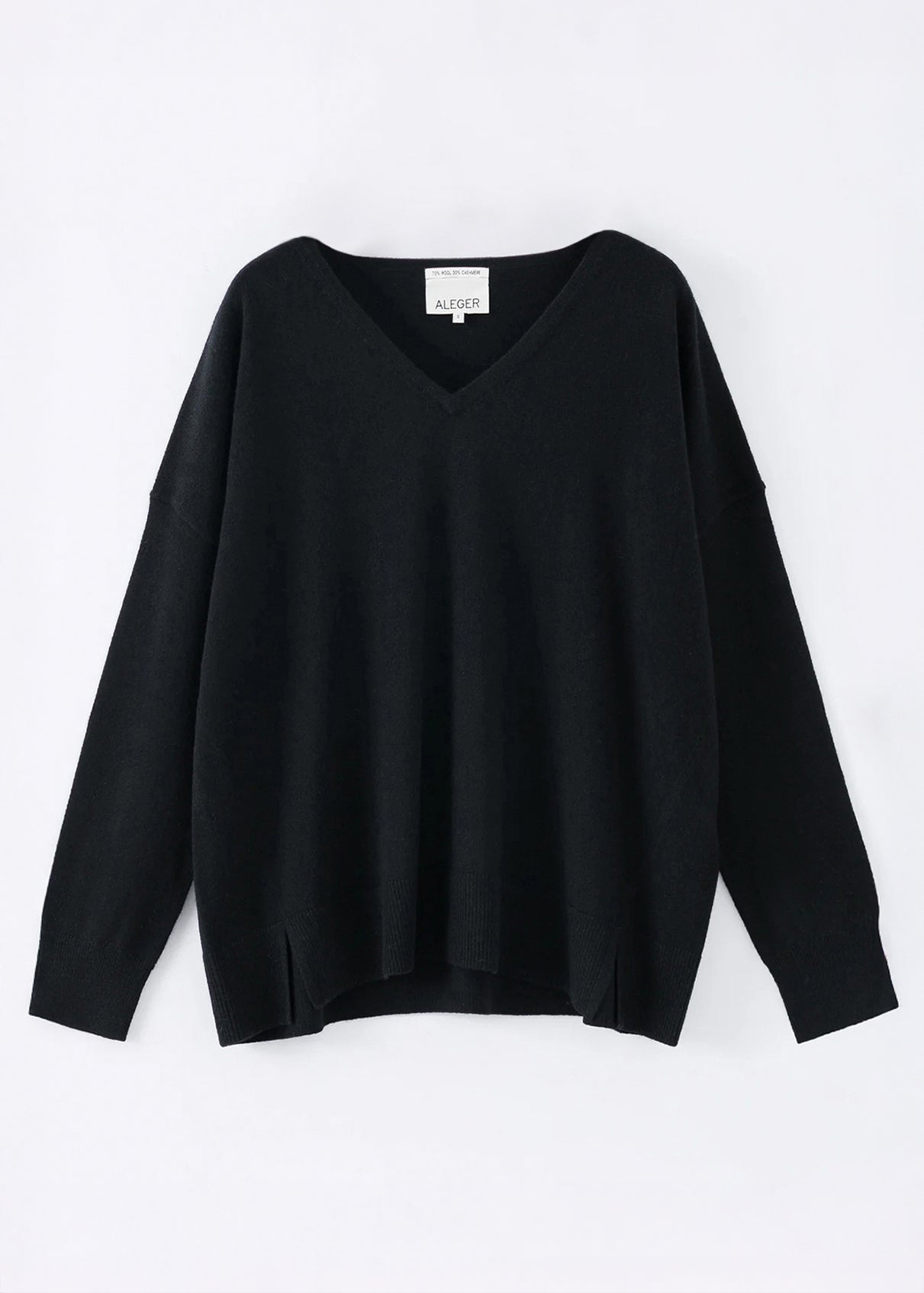 N.29 PURE CASHMERE OVERSIZED V NECK BLACK