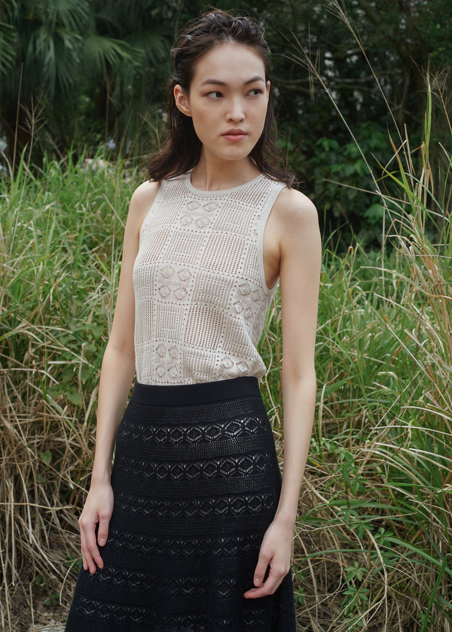 N.340 LACE PATTERNED VEST - GOLD STAR