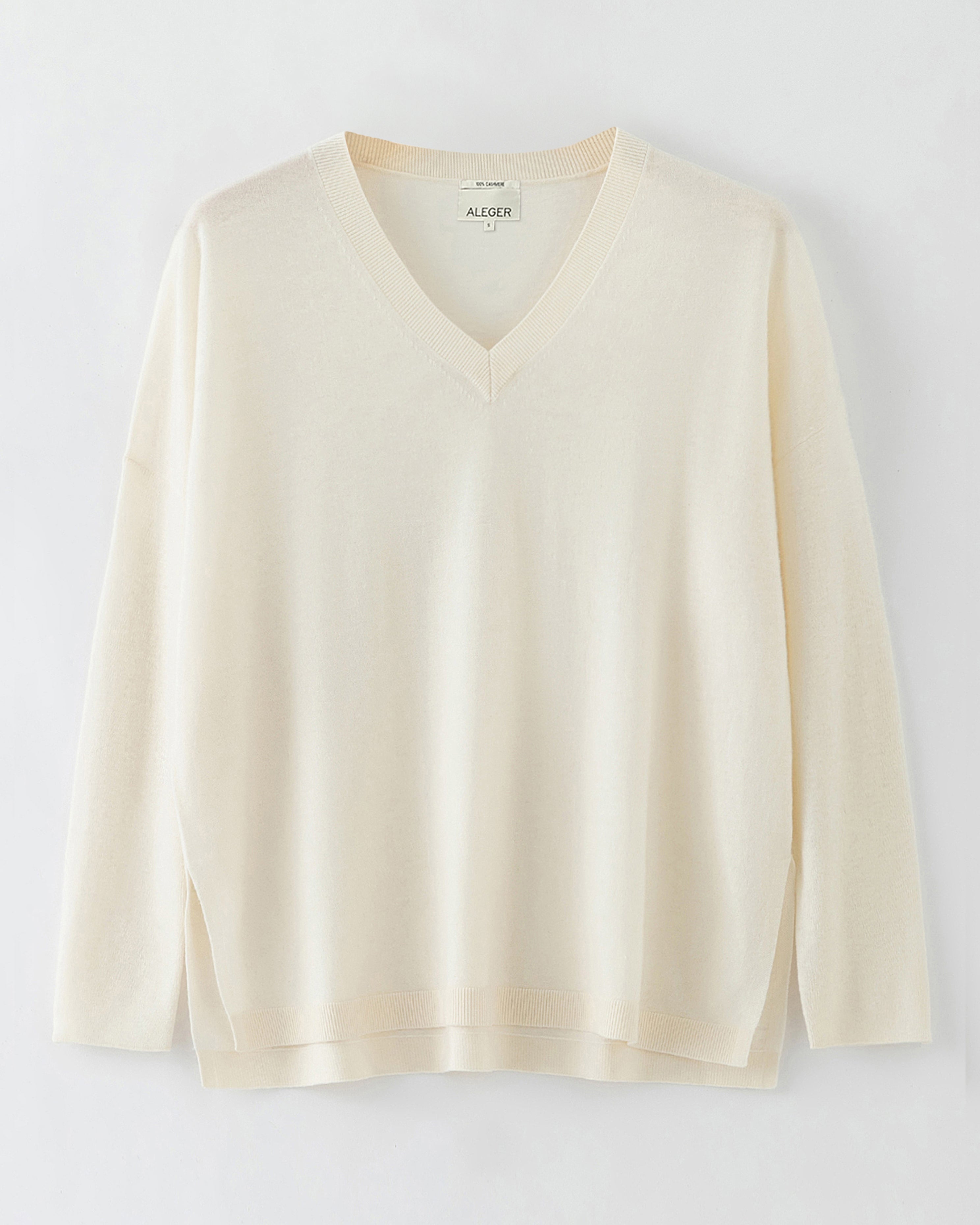 N.69 LOW V NECK FINE KNIT SWEATER - PEARL WHITE